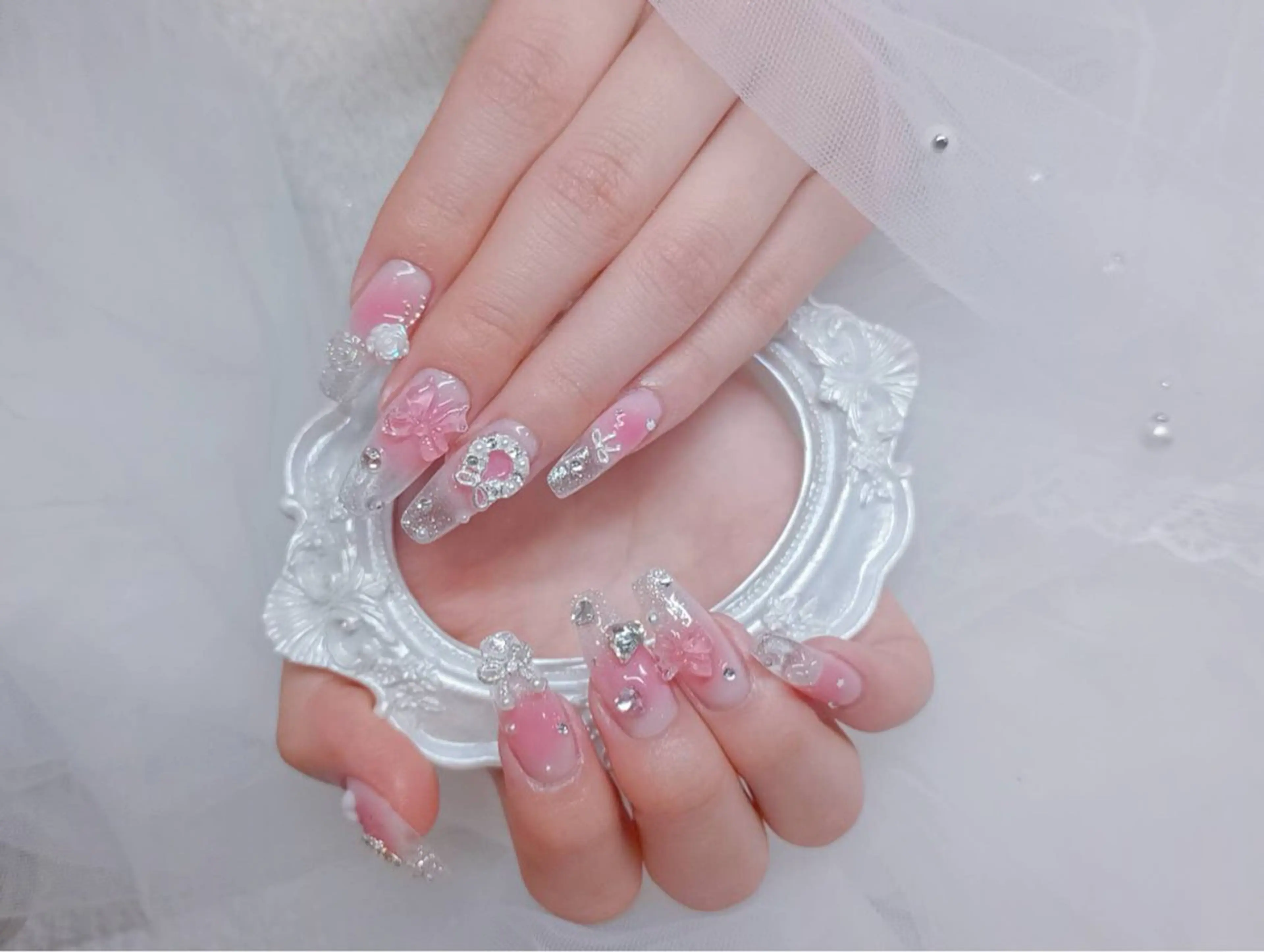 ネイル フットネイル フレンチネイル ジェルネイル ガラスフレンチ 韓国ネイル ハンドネイル ハンドケア The Nail & Eye Lashの眉毛・アイブロウイメージ