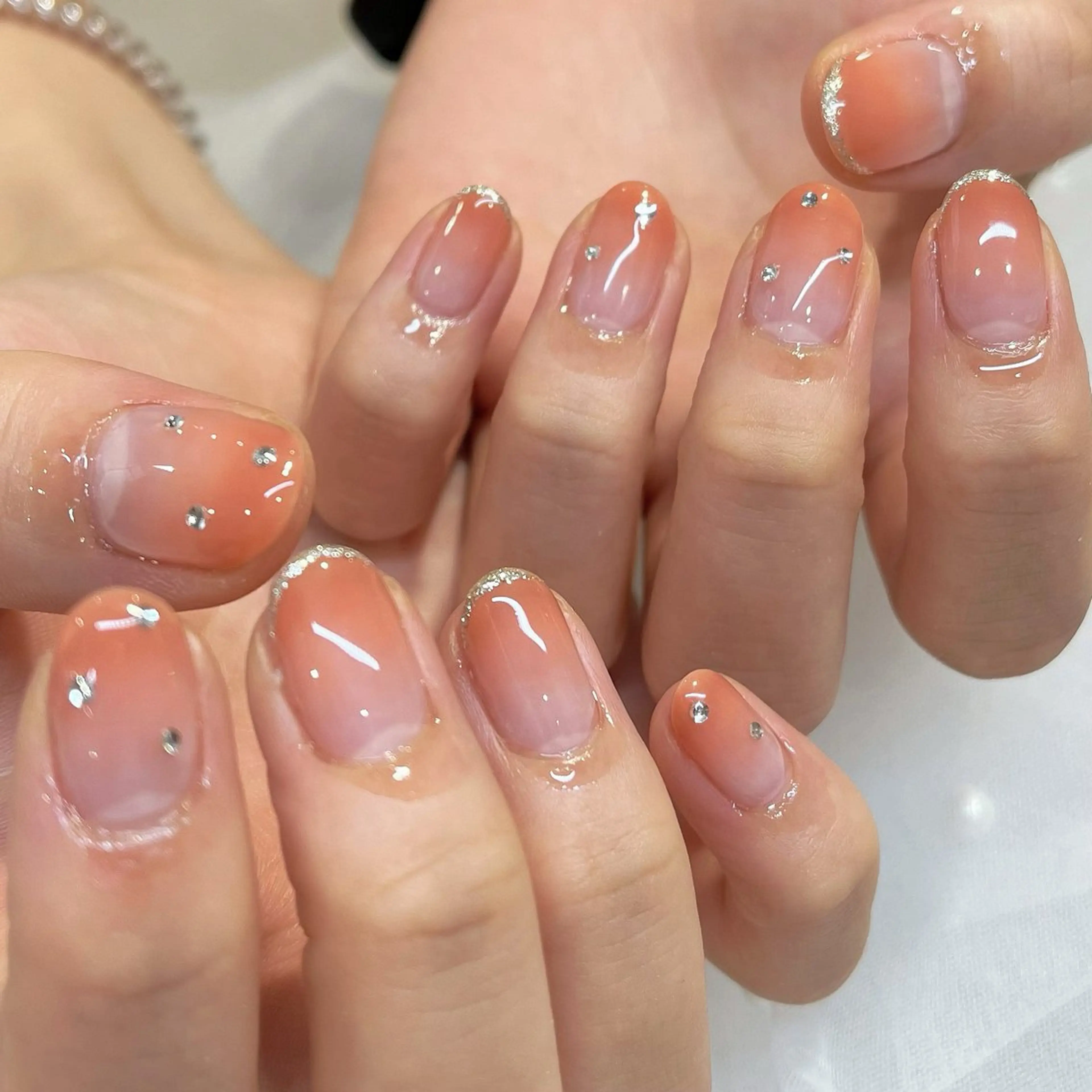 ネイル ラメ(グリッター) ストーンネイル 内田 里穂のネイルデザイン