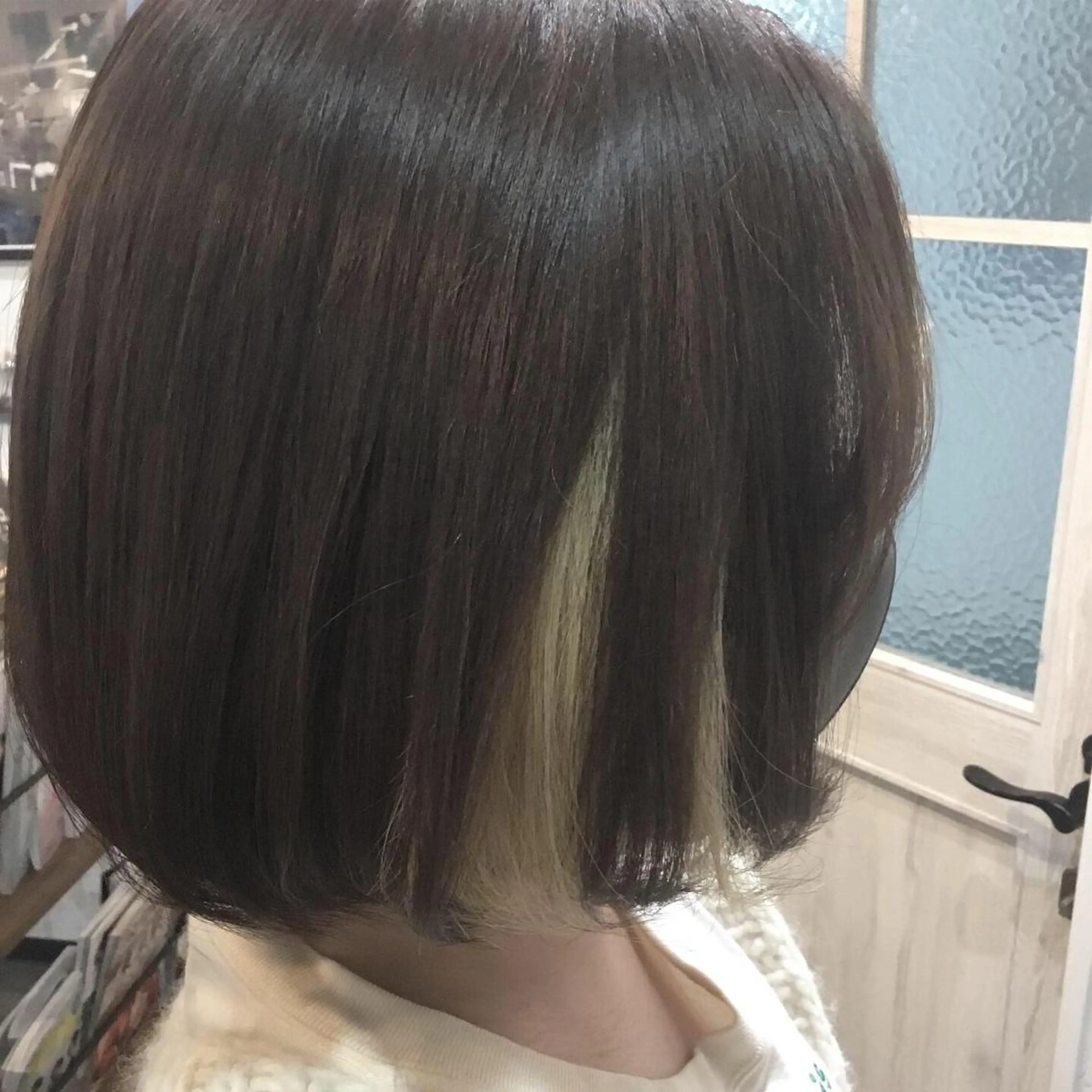 ショート カラー embrace エンブレイスのヘアスタイル