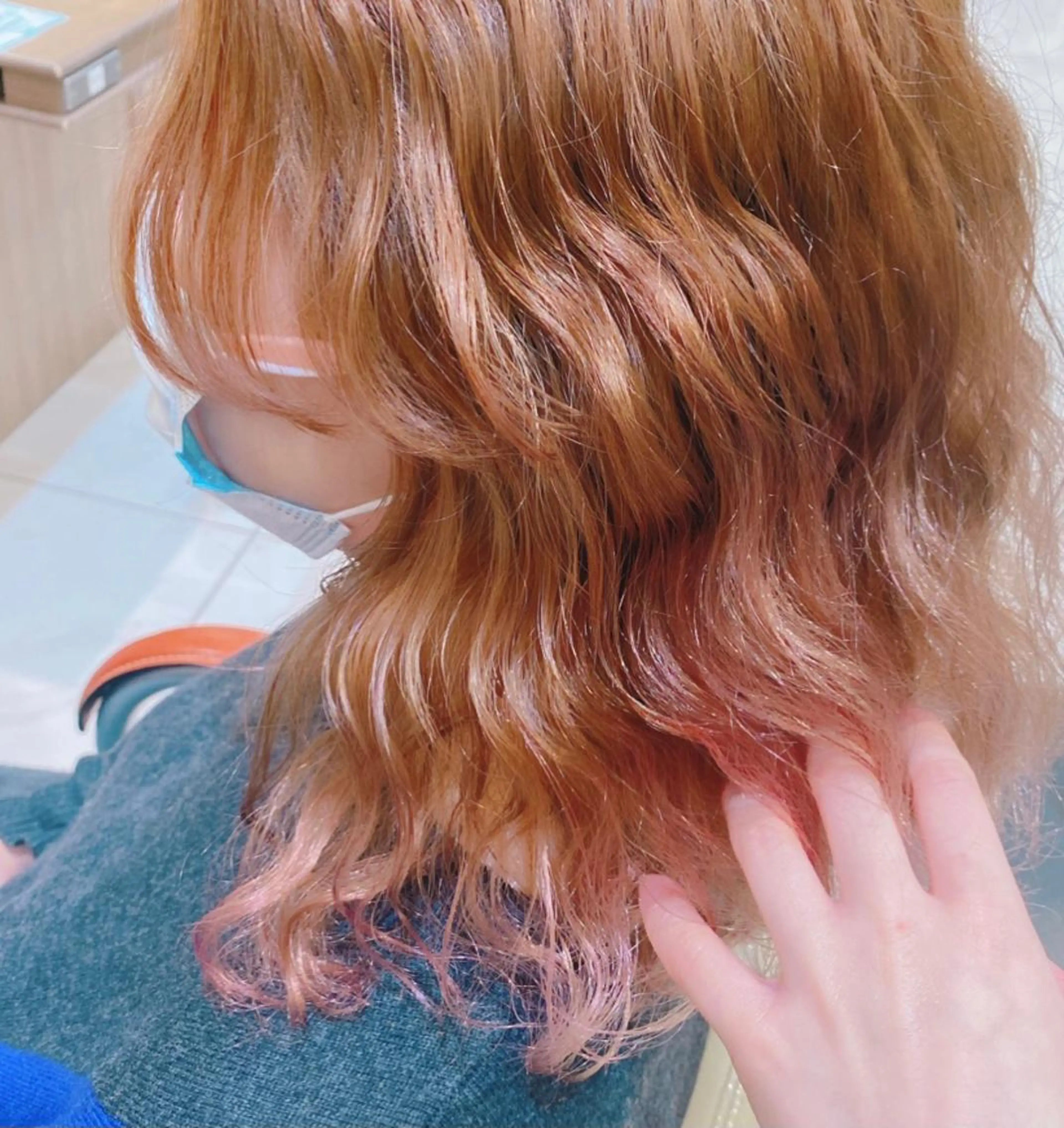 ミディアム カラー パーマ 古川 琴美のヘアスタイル