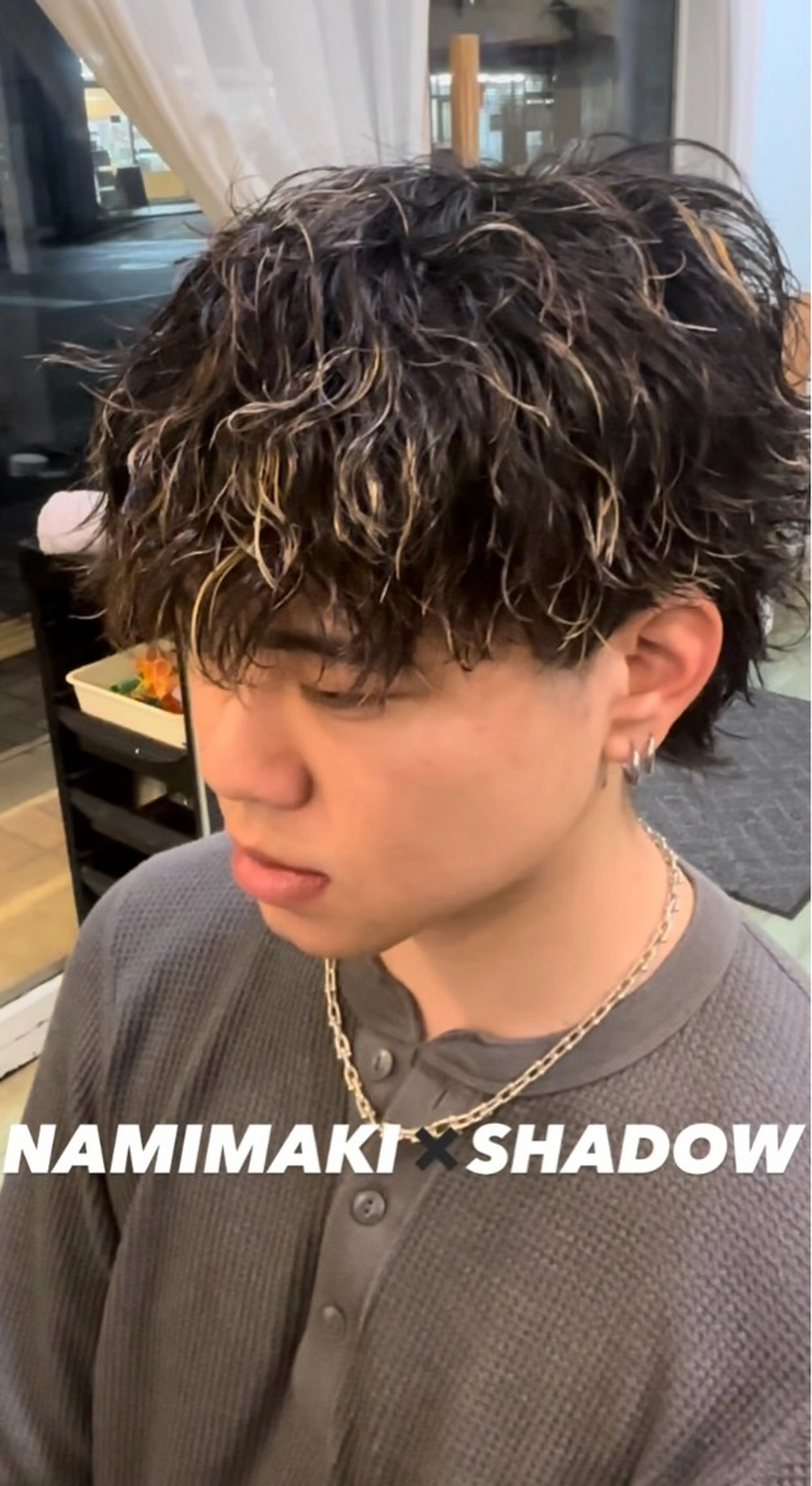 パーマ メンズ メンズパーマ 波巻きパーマ カット パーマ メンズベッロ所属・渡邉 匠のヘアスタイル