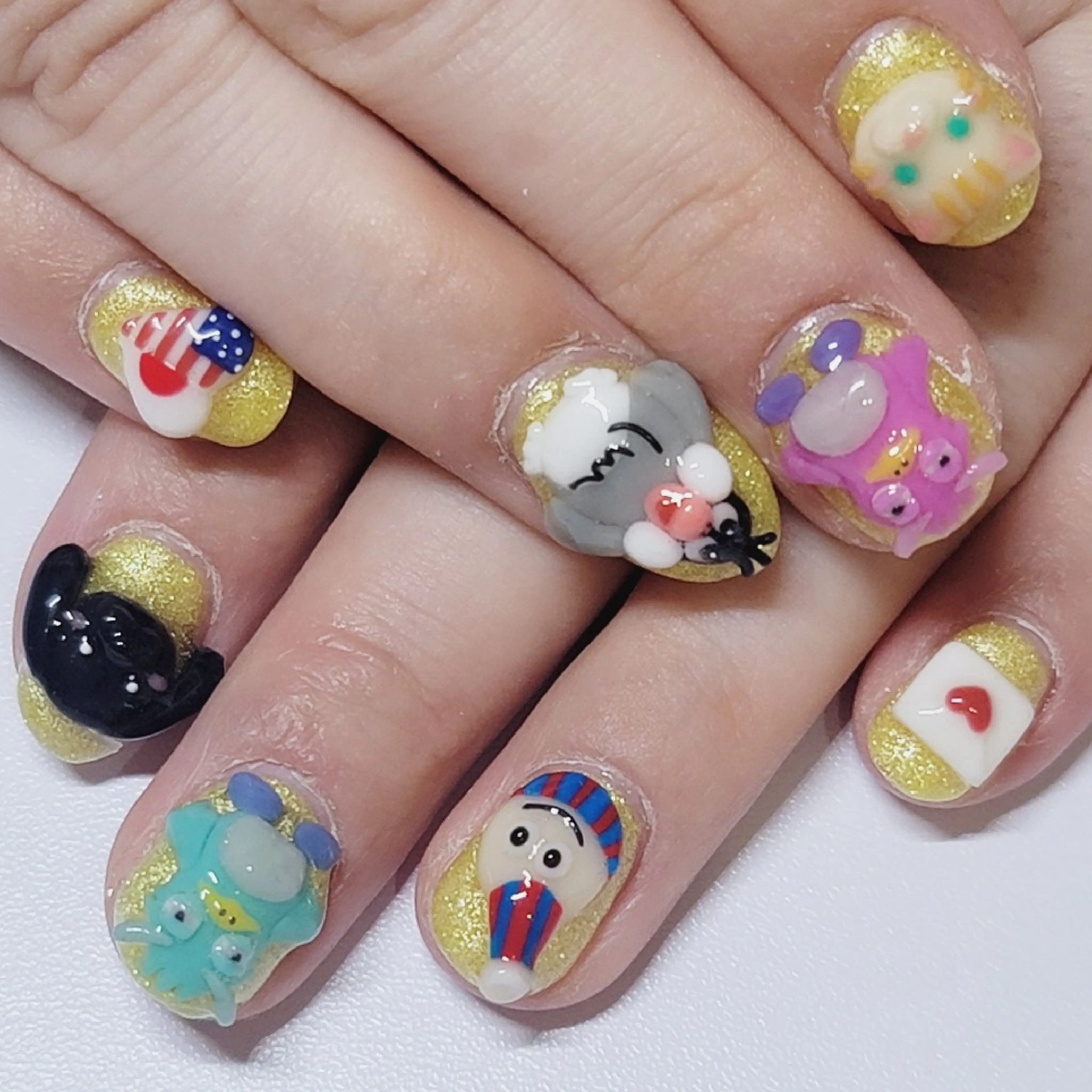 ネイル アートネイル ラメ(グリッター) ワンカラーネイル 黄色 ハンドネイル よしだ ひろきのネイルデザイン