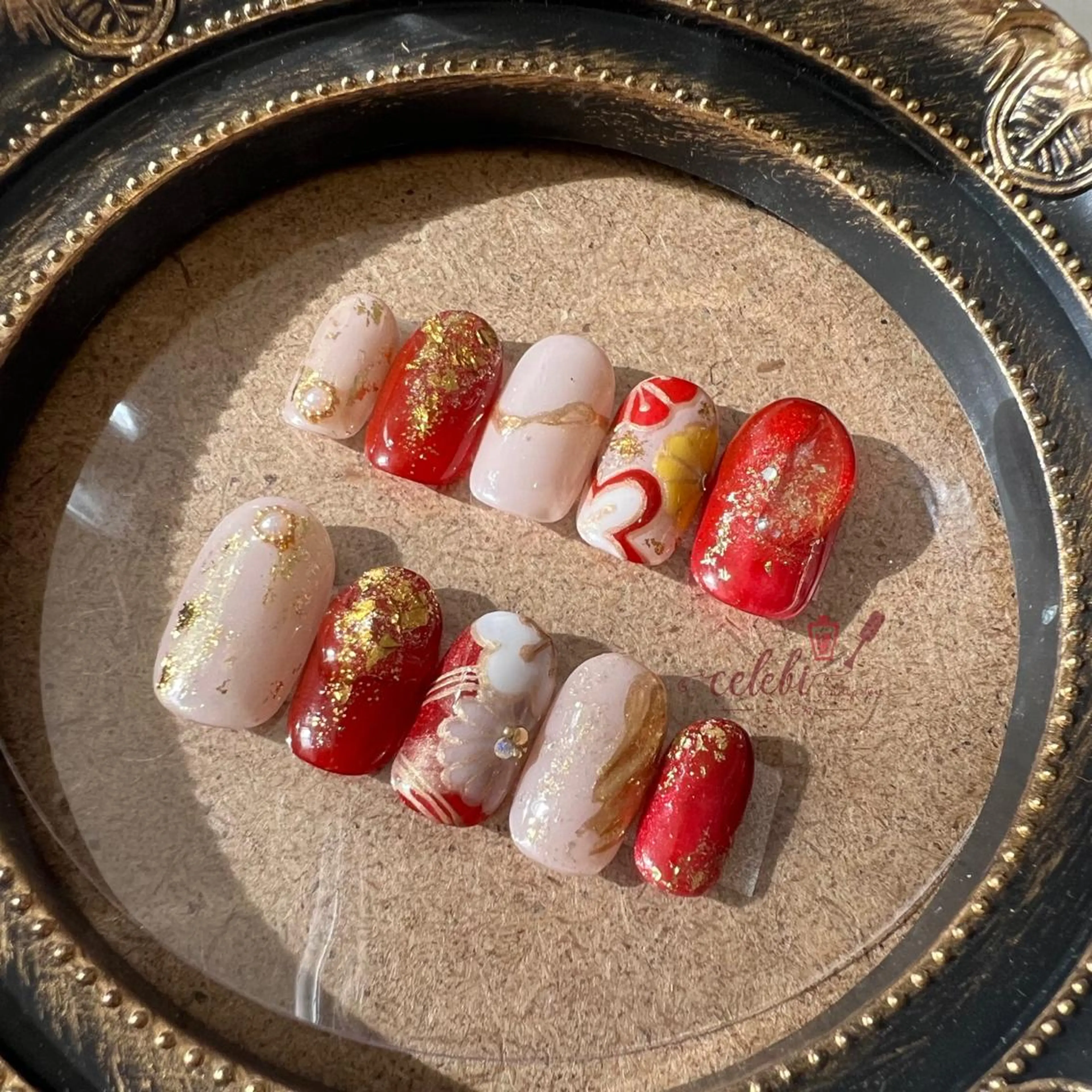 ネイル 成人式 卒業式 オーダーネイルチップ サロンcelebiのネイルデザイン