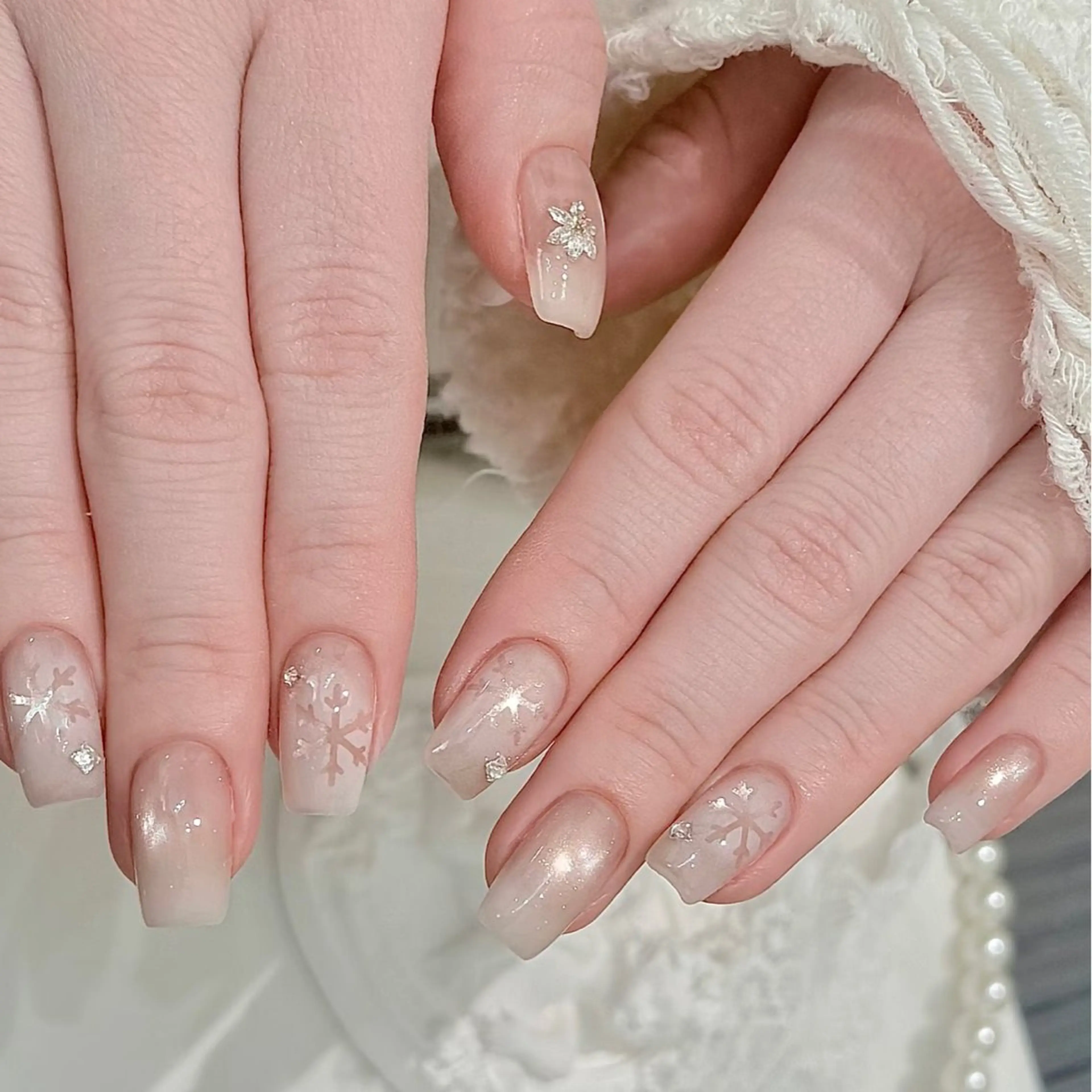 ネイル フレンチネイル ガーリー ガラスフレンチ 韓国ネイル ロングネイル ハンドネイル Venus nail チップ長さだし専門店のネイルデザイン