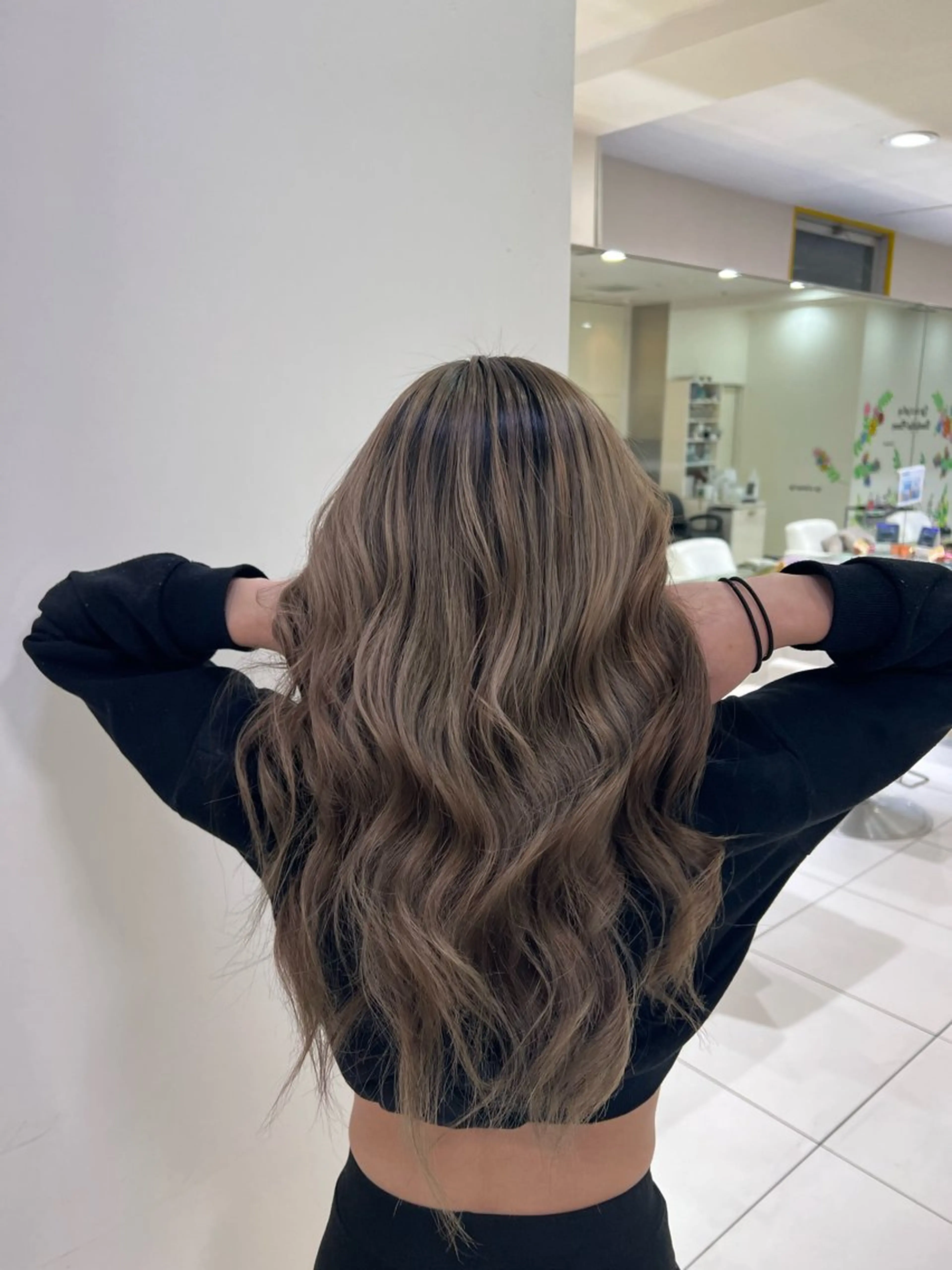 セミロング カラー 🌈野間 声良🌈のヘアスタイル