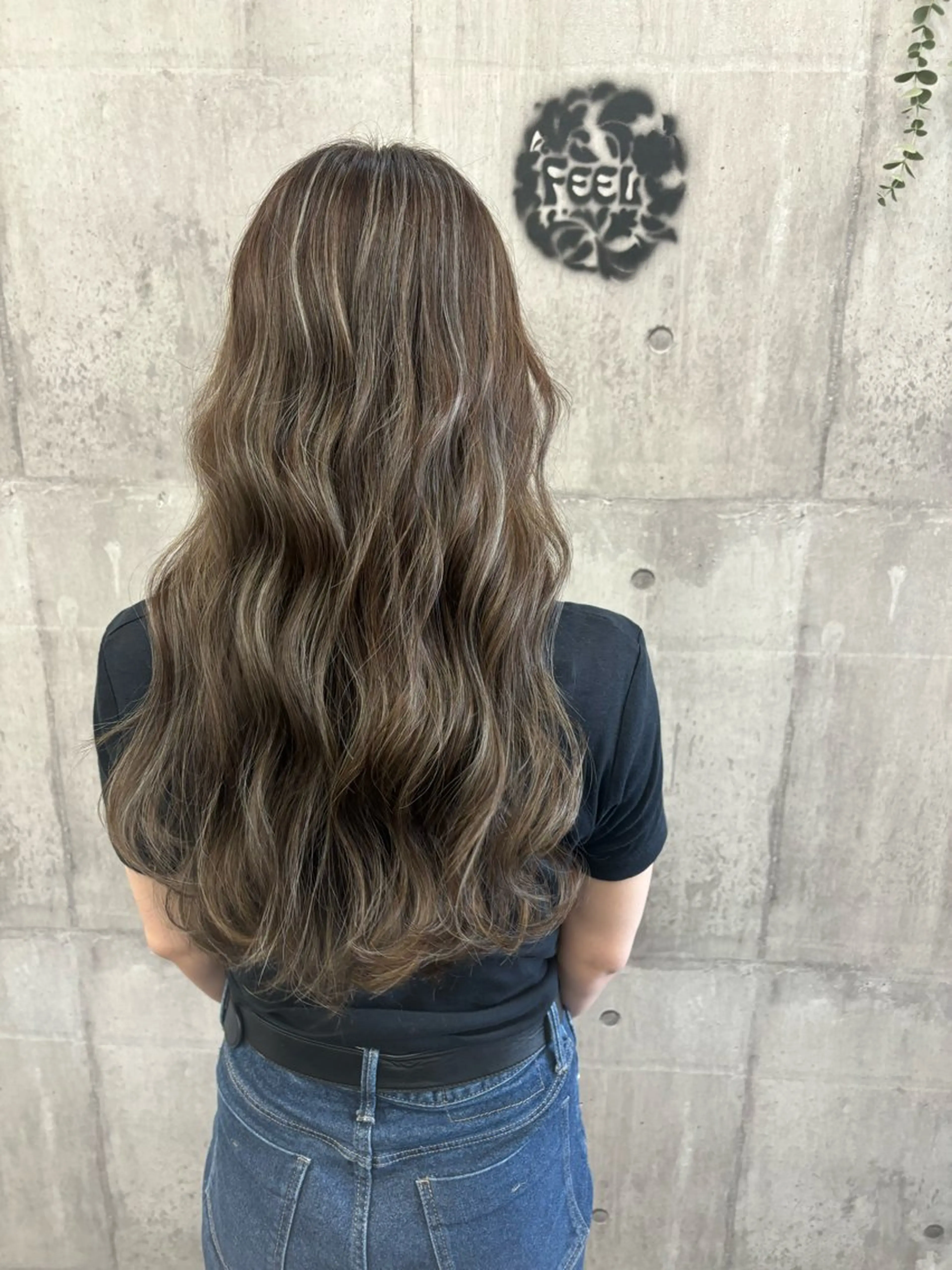 ロング ヘアカラー 田中 沙也香のヘアスタイル