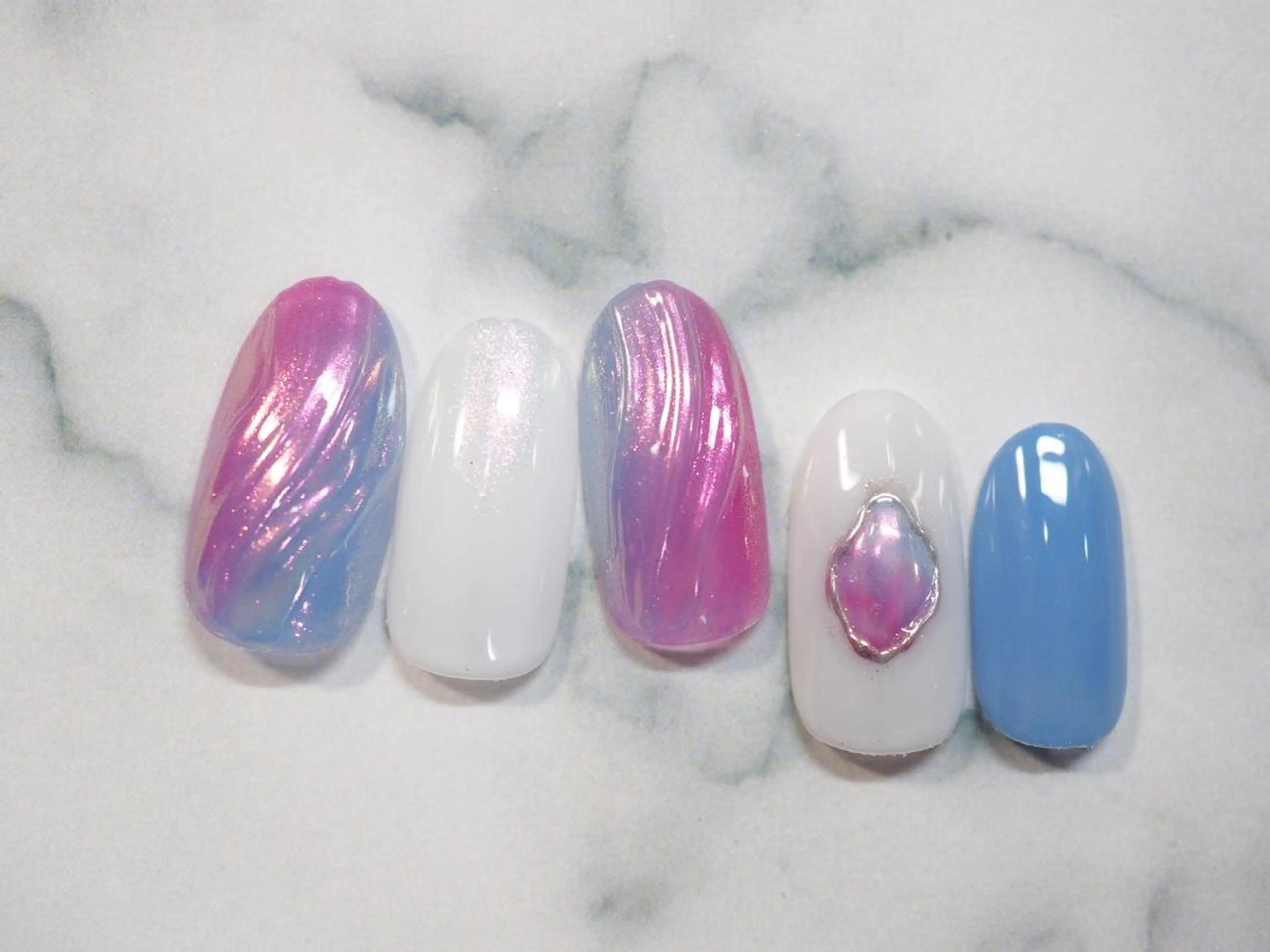 ネイル トップネイリスト Ribbon立川店のネイルデザイン