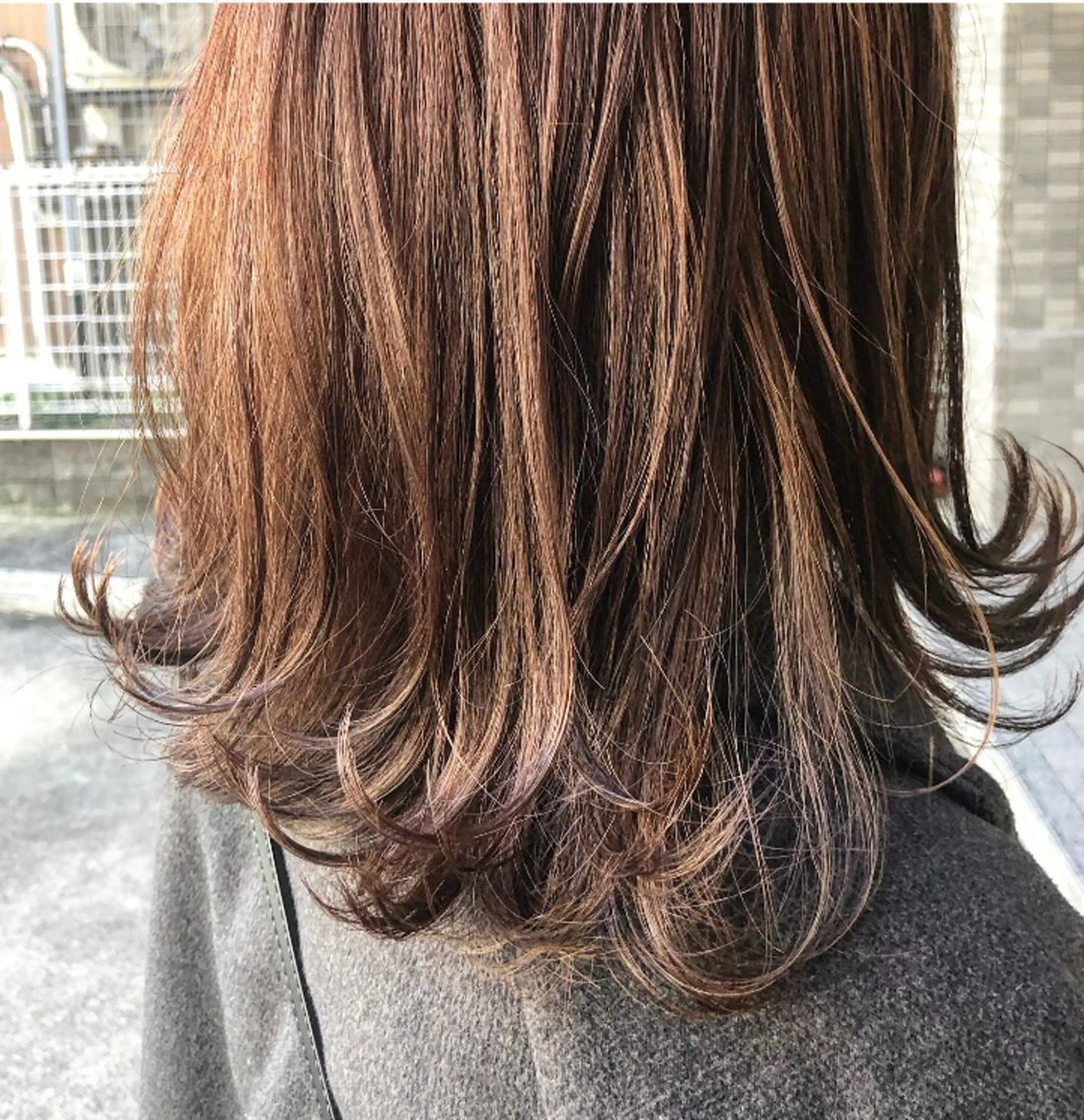 ミディアム カラー クロスパーマ× 透明感カラー✂︎のヘアスタイル