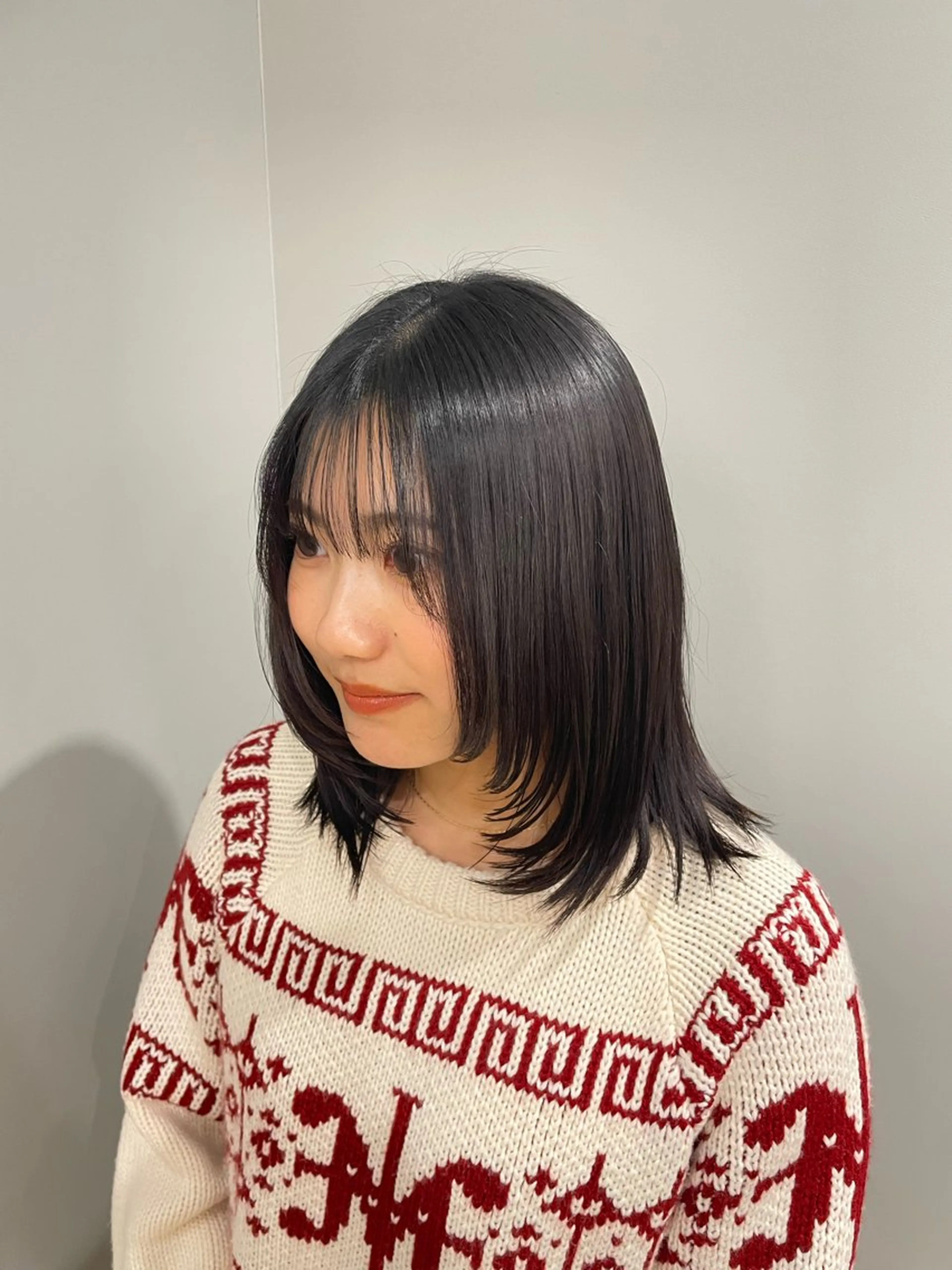 ミディアム 顔まわりレイヤー 顔周りカット レイヤーカット 渋谷 夏稀のヘアスタイル