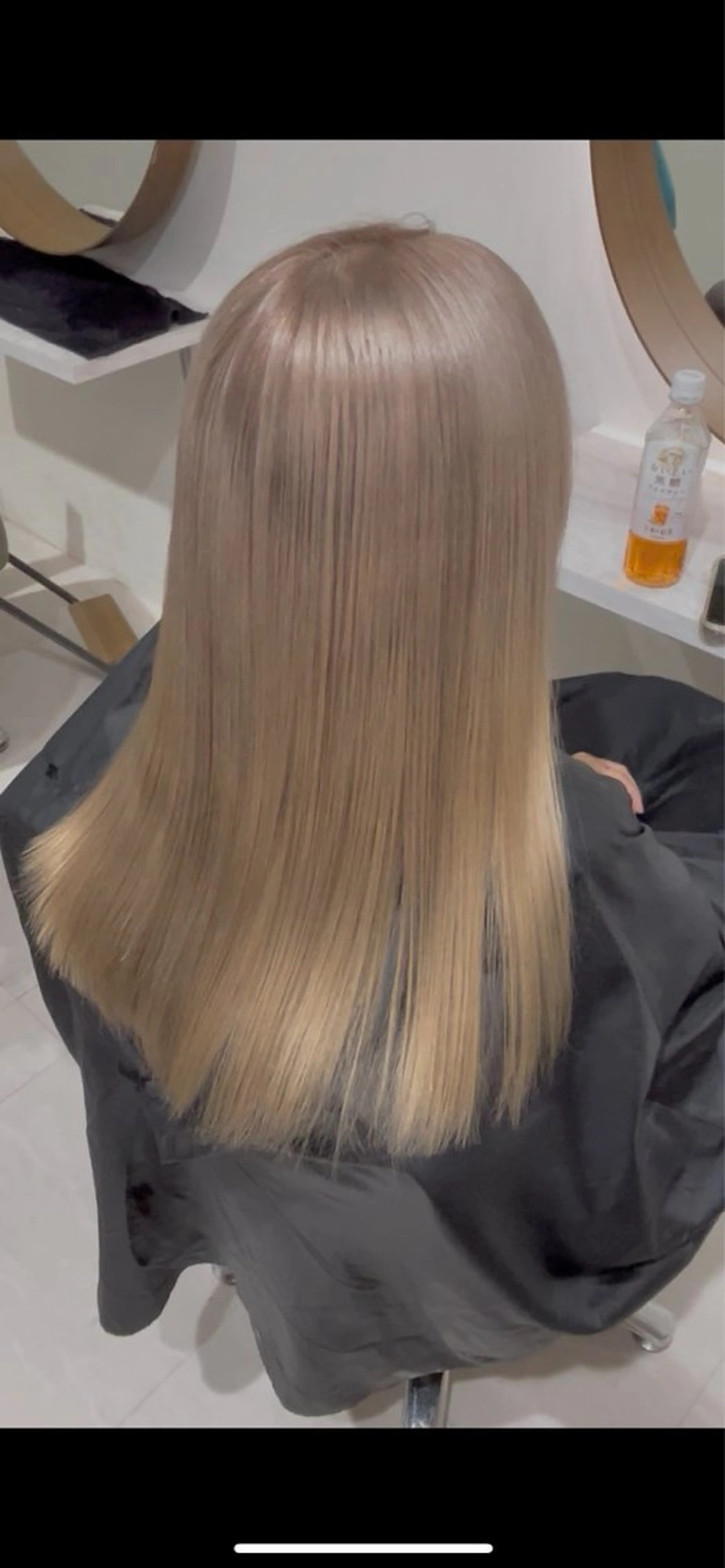 カラー ニトウ レイナのヘアスタイル