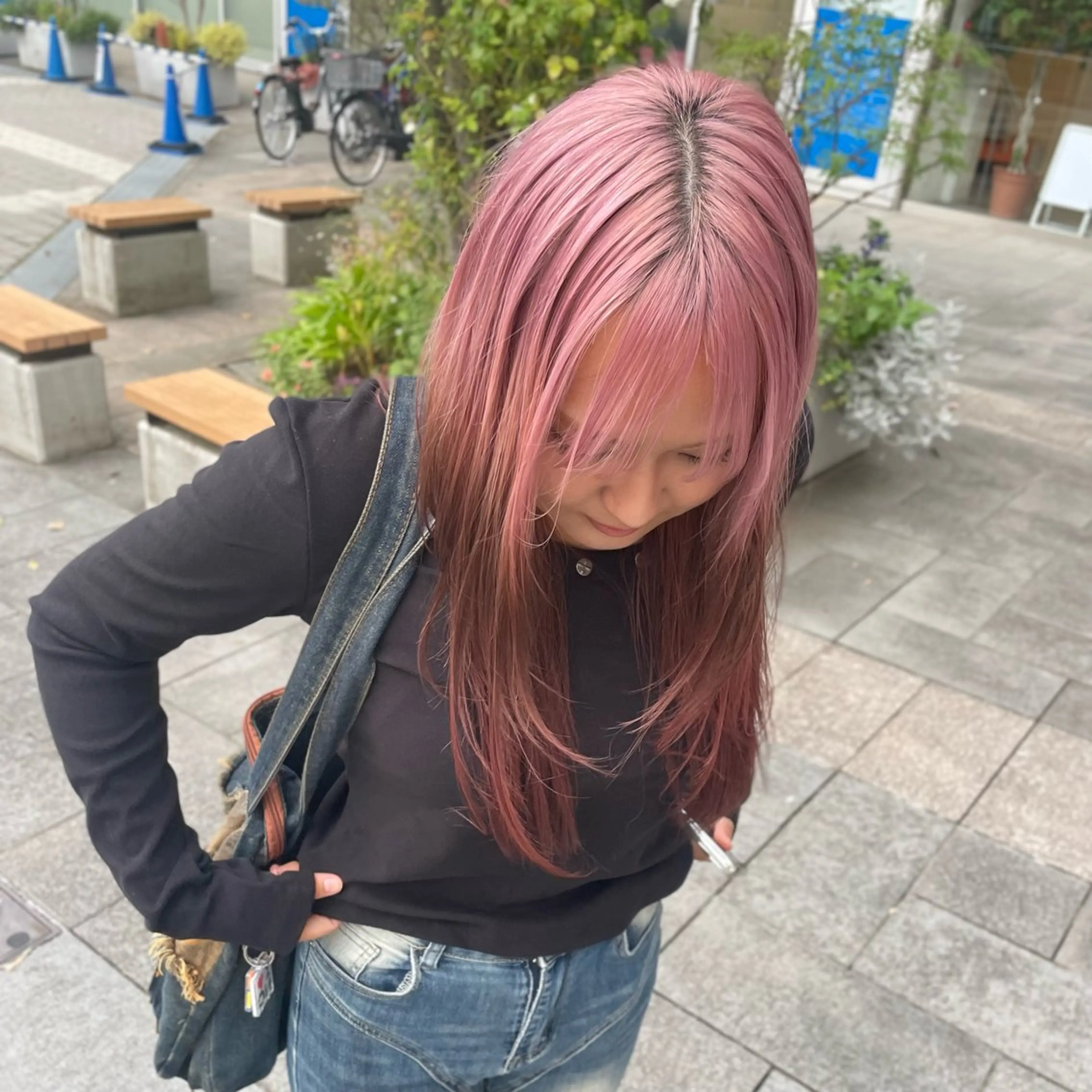 ロング カラー ブラウンカラー ピンクカラー ヘアカラー トリートメント ⭐️韓国ブリーチ 顔周りカット⭐️のヘアスタイル