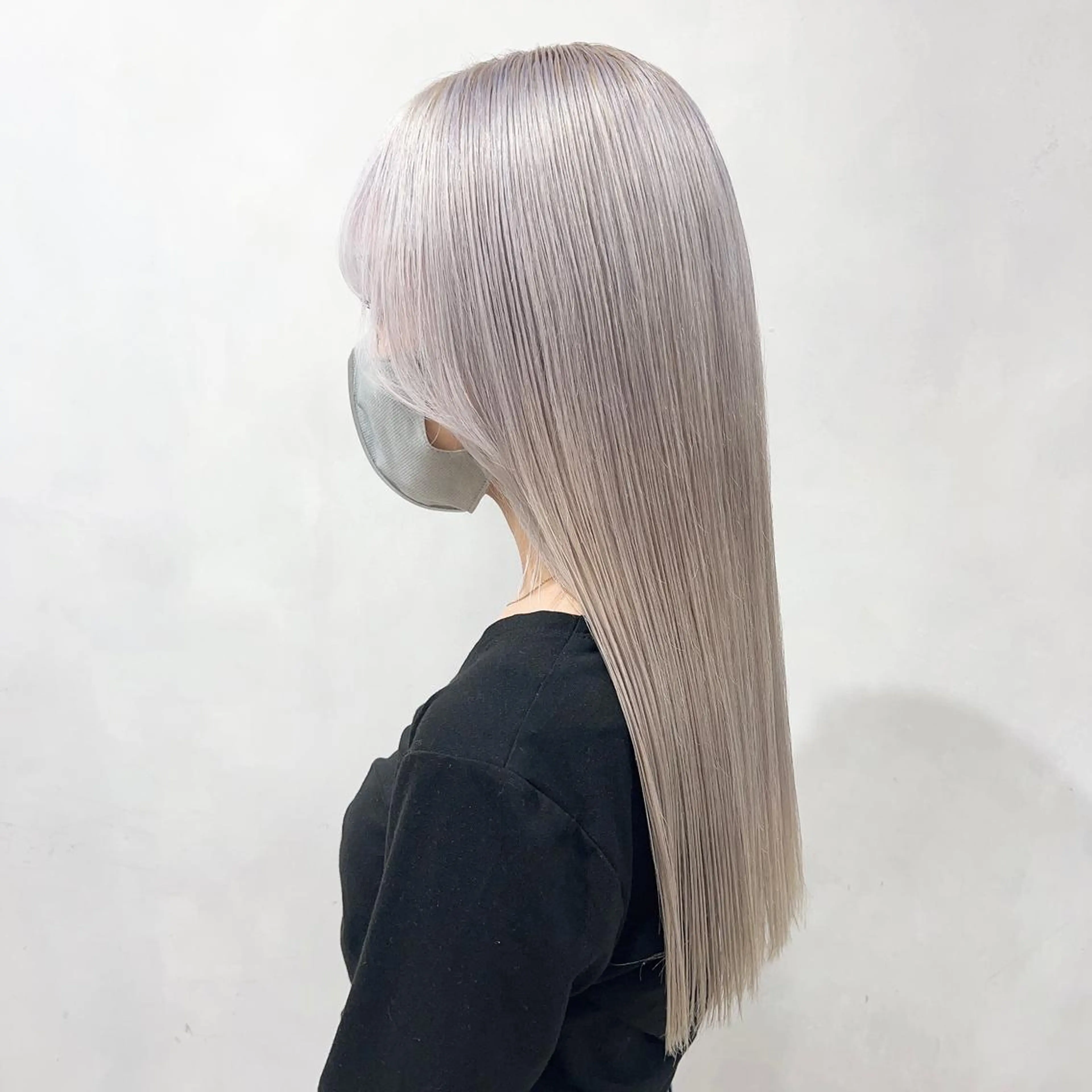 ロング カラー 🩵ブリーチカラー 🐈MIORI🩵のヘアスタイル