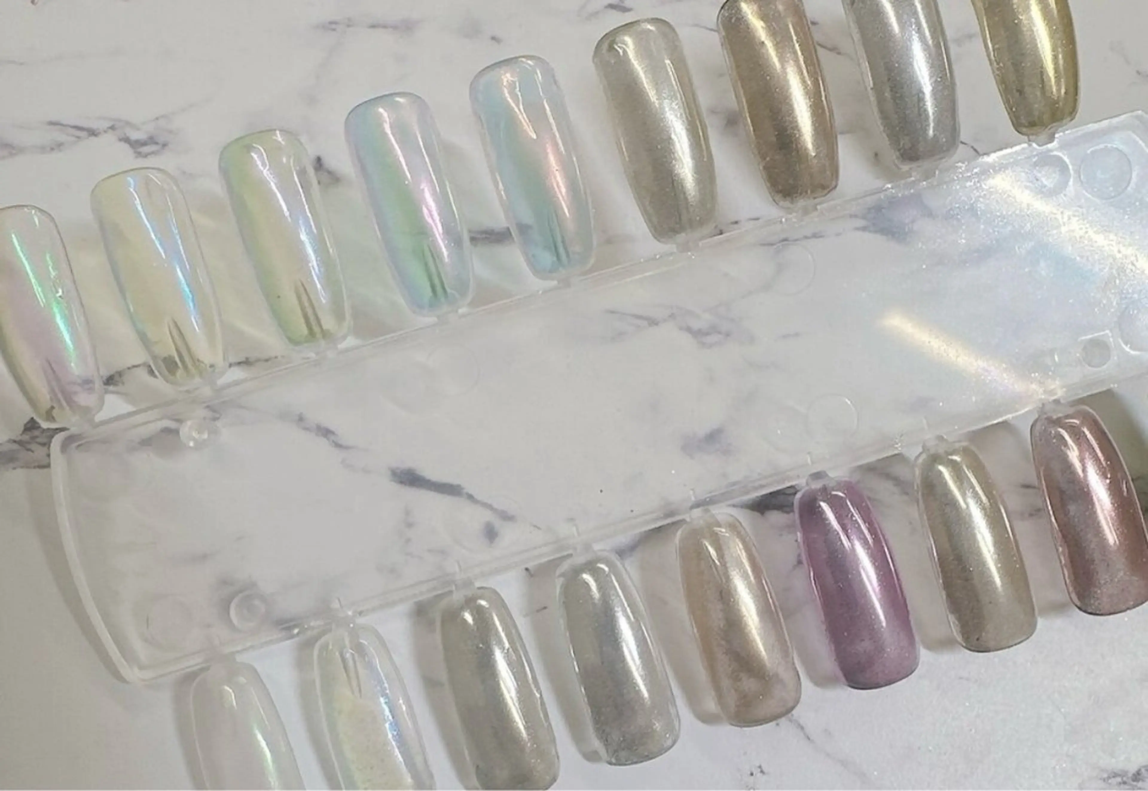 ネイル ミラーネイル AIushe平井店 ななみのネイルデザイン