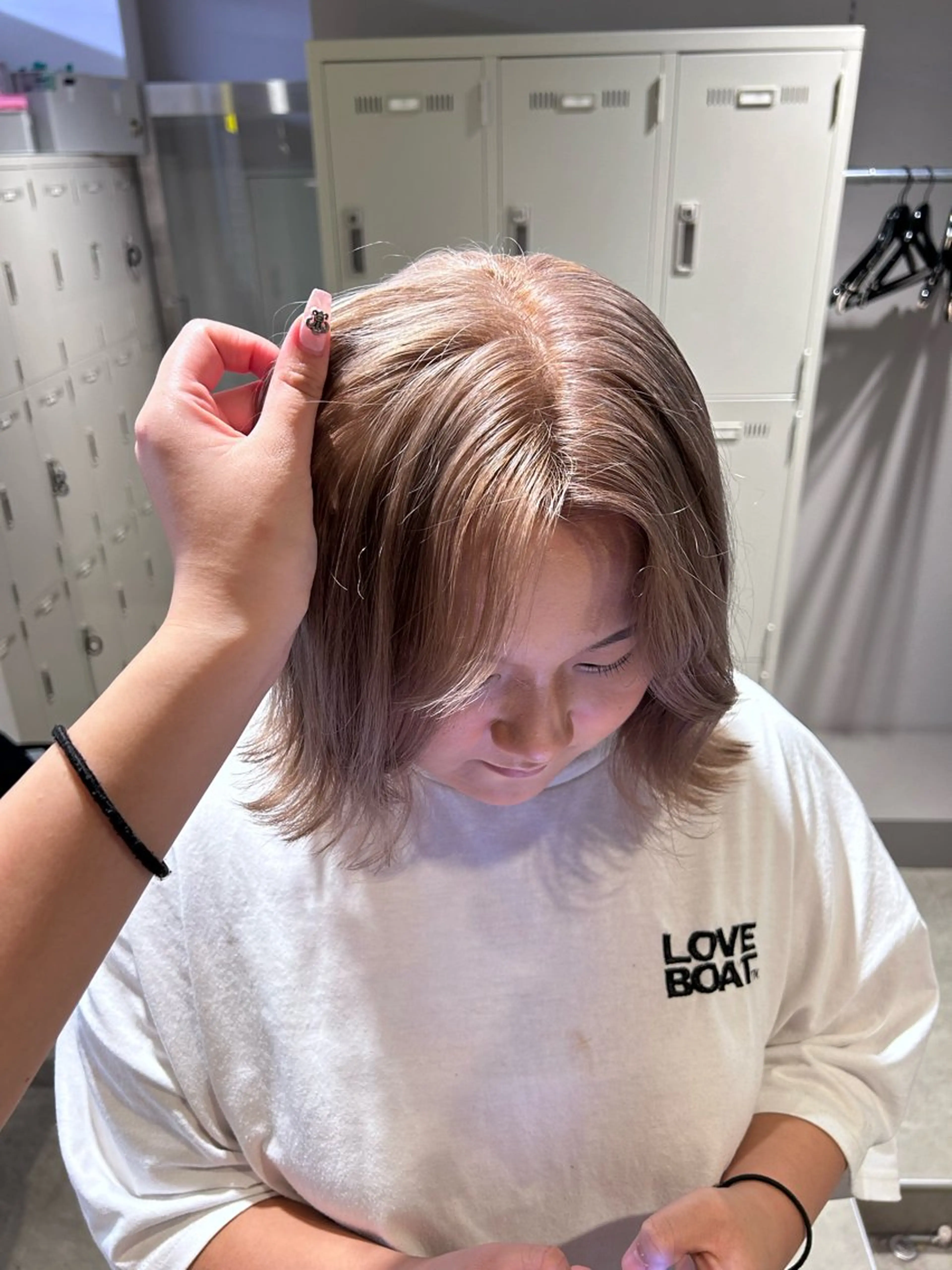 カラー ヘアカラー トリートメント 透明感ベージュ🤎 ナチュラルレイヤーのヘアスタイル