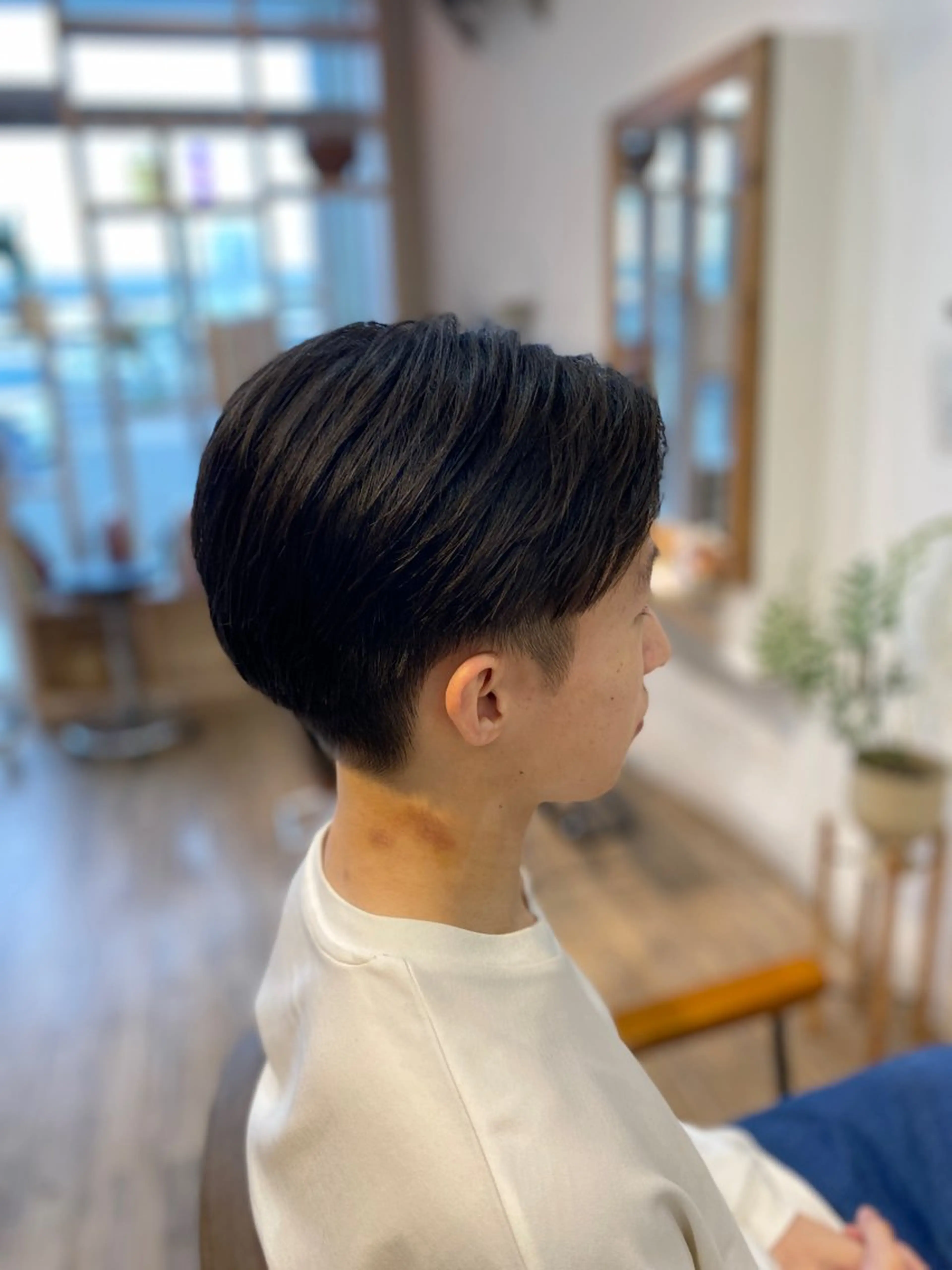 ショート メンズ 刈り上げ ショートヘア 安住 千明のマツエク・マツパデザイン