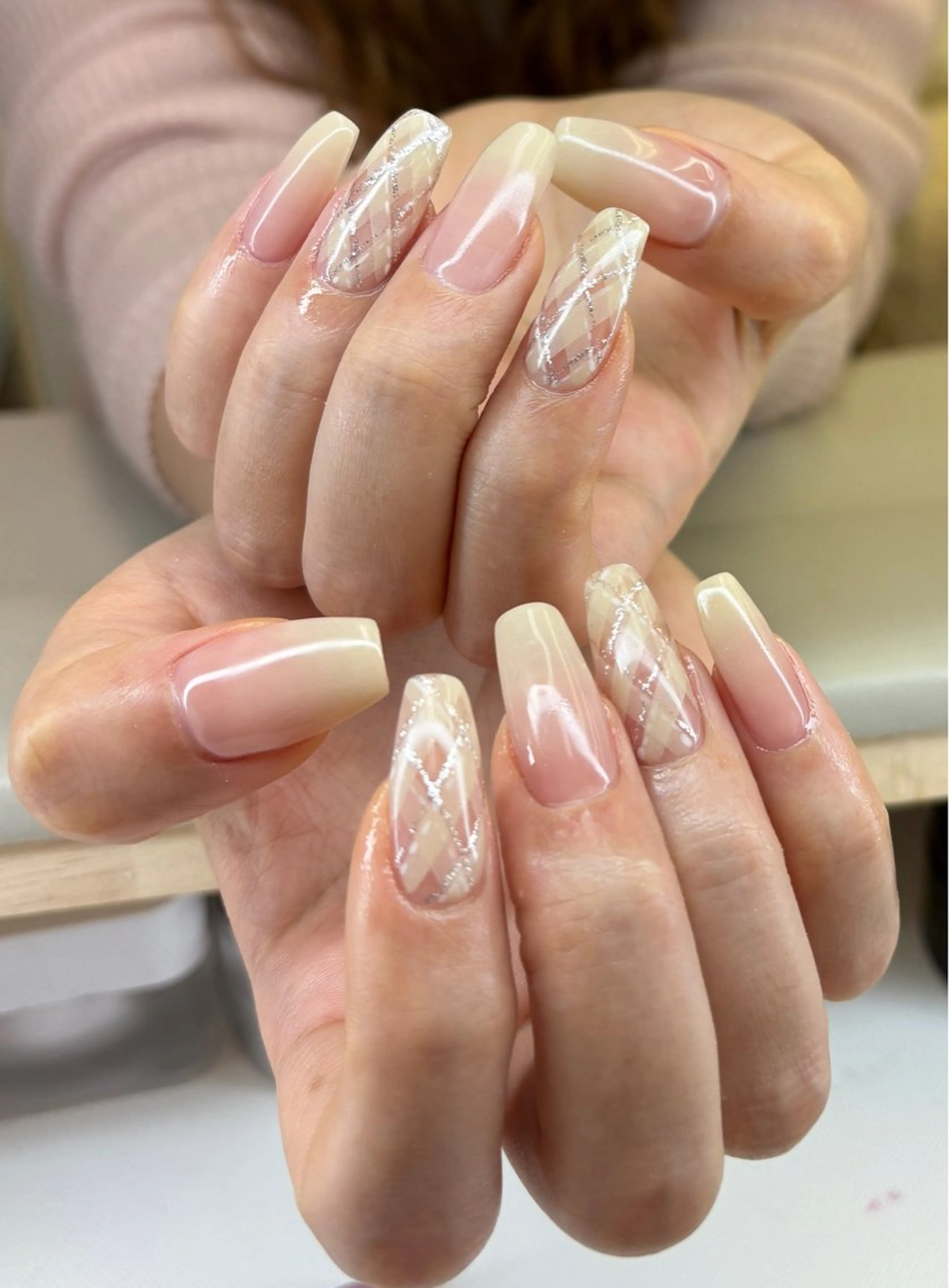 ネイル ハンドネイル AngelChris ビューティーサロンのネイルデザイン