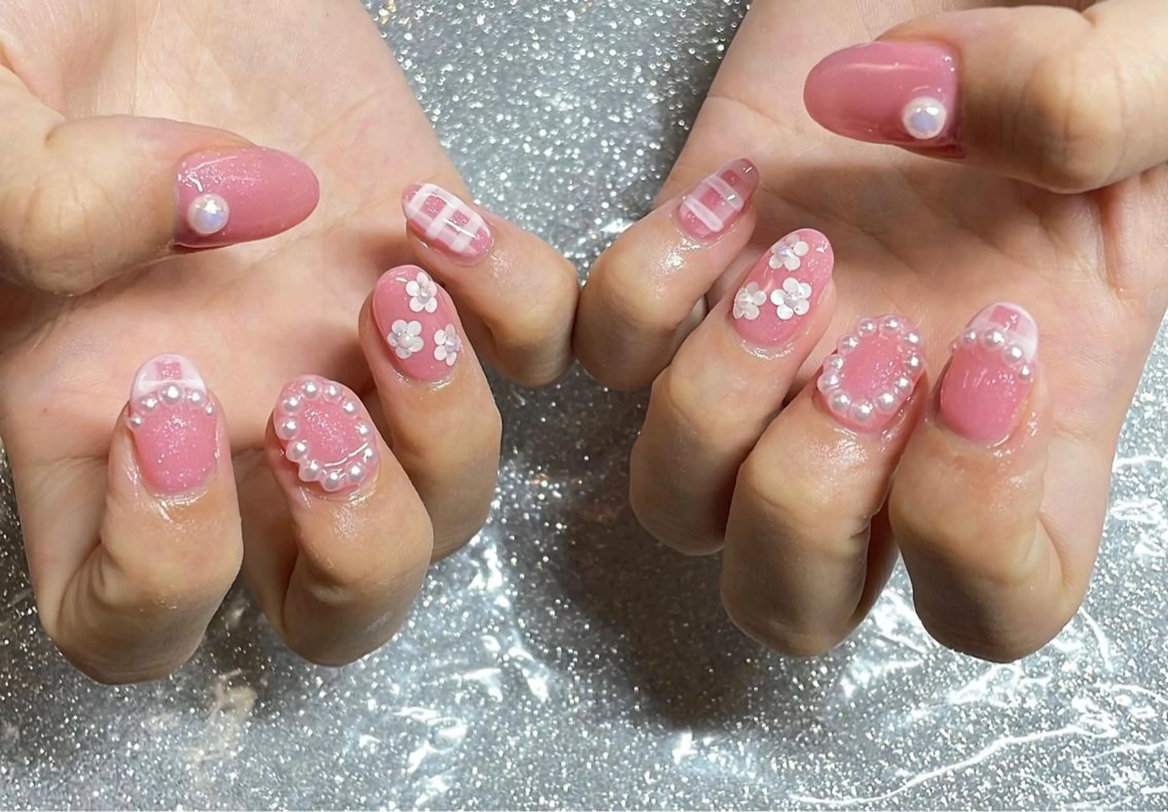 ネイル ハンドネイル VIERU 🌈🎀💖のネイルデザイン