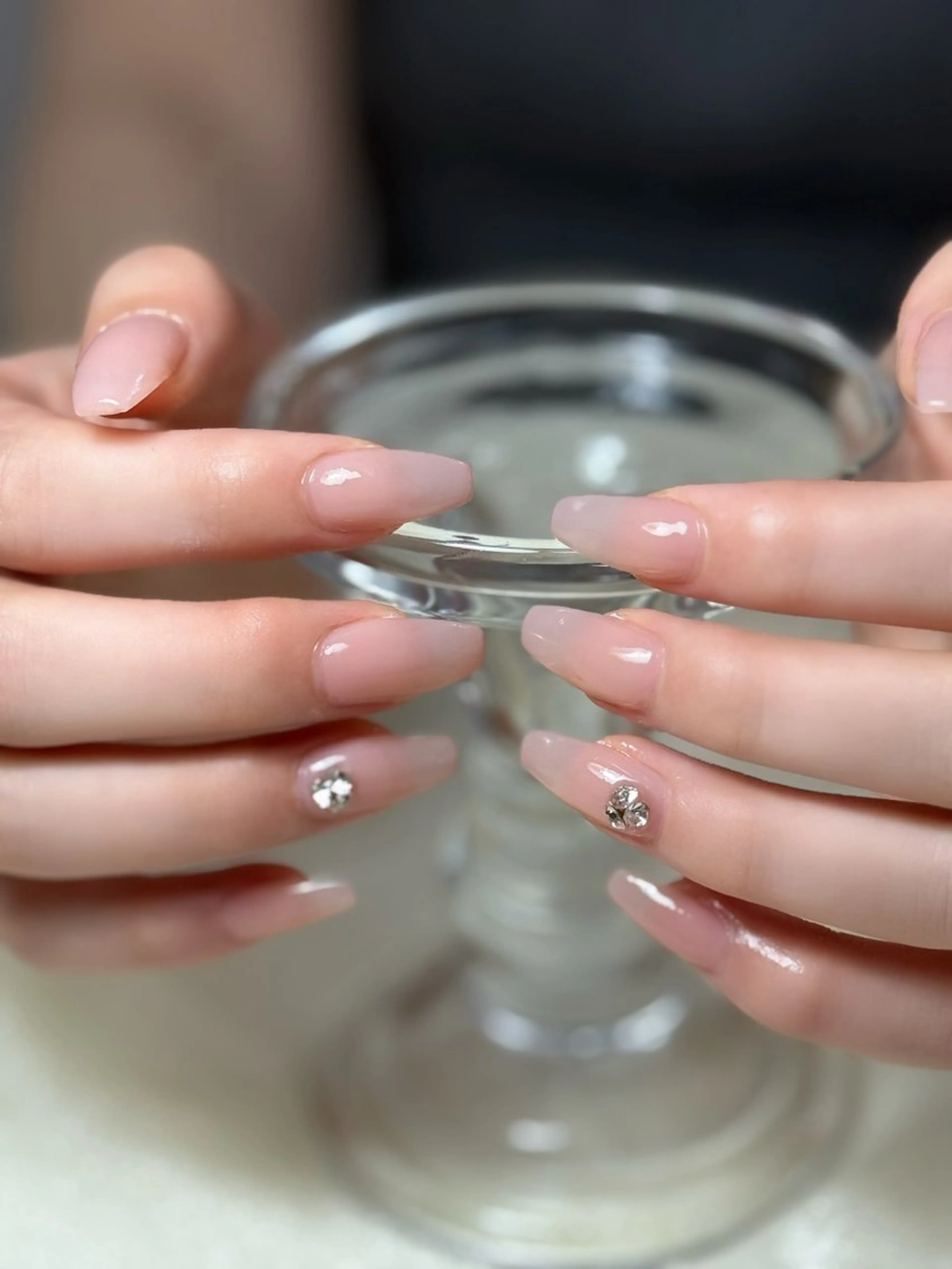 𝐡𝐚𝐧𝐝｜肌馴染みいい美爪スキンカラー🩰+長さだし10本の写真