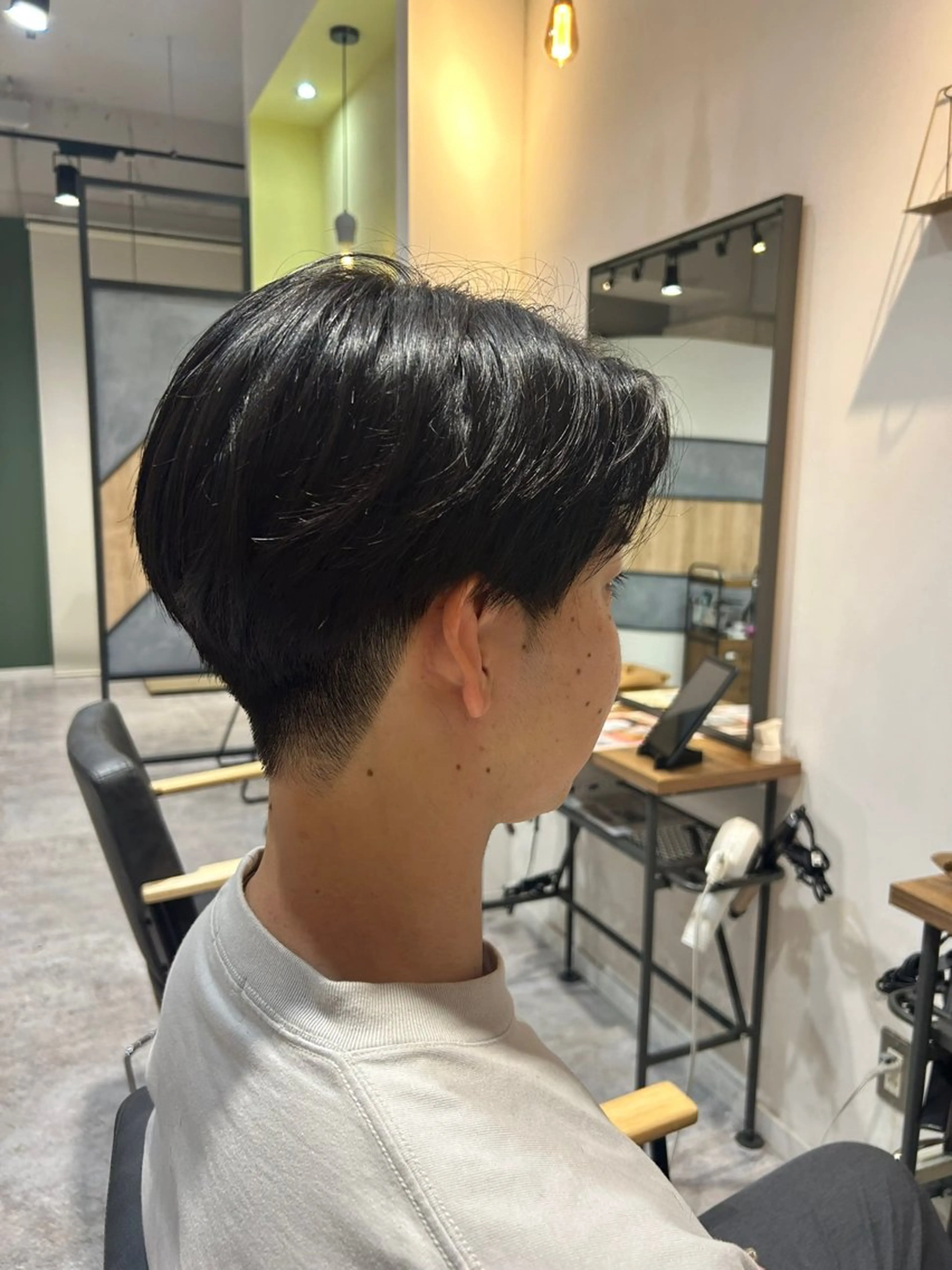 メンズ カット 日向｜メンズ特化🔥 /レイヤーカット◎のヘアスタイル