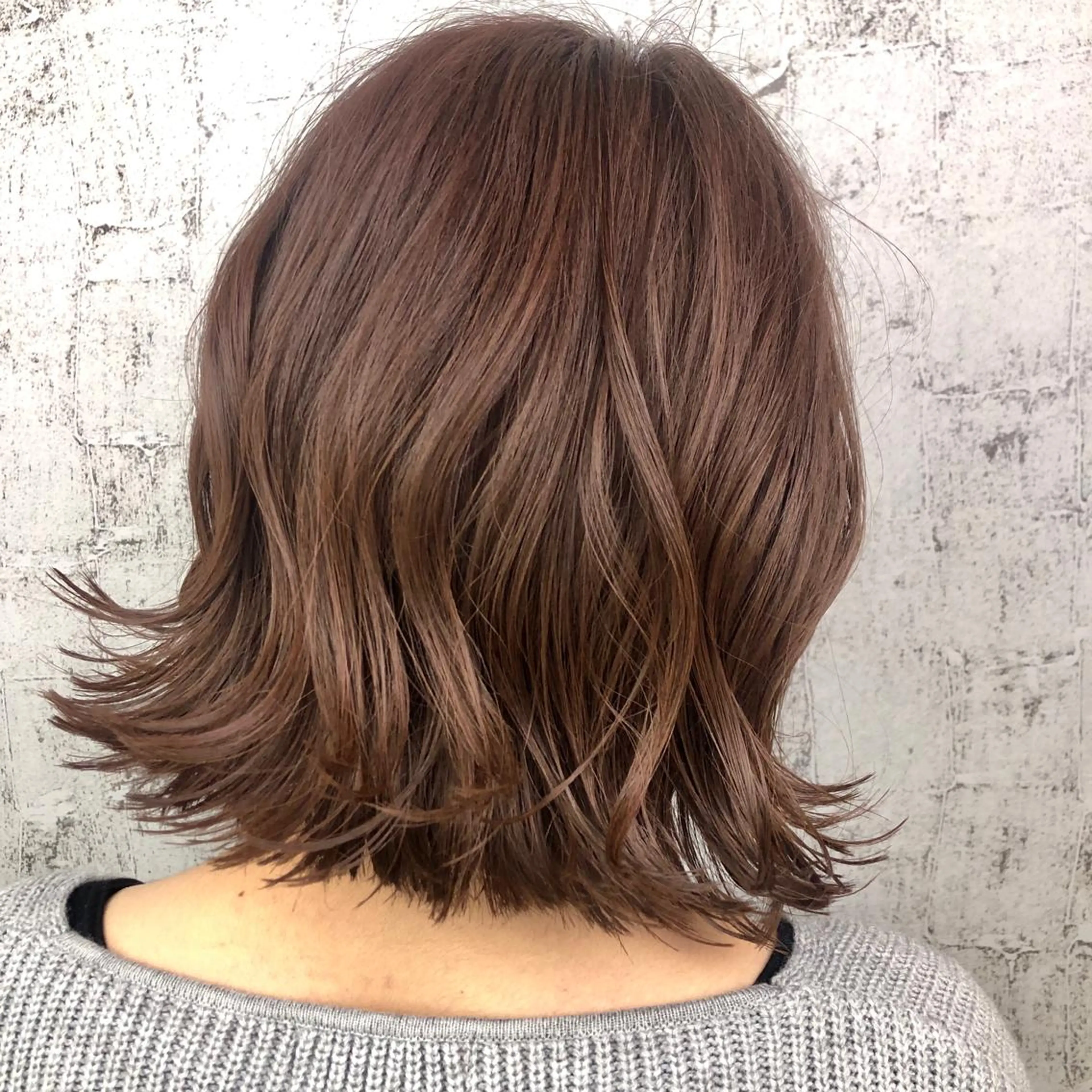 ショート カラー 小顔レイヤー/ ベージュ🤍Rieのヘアスタイル