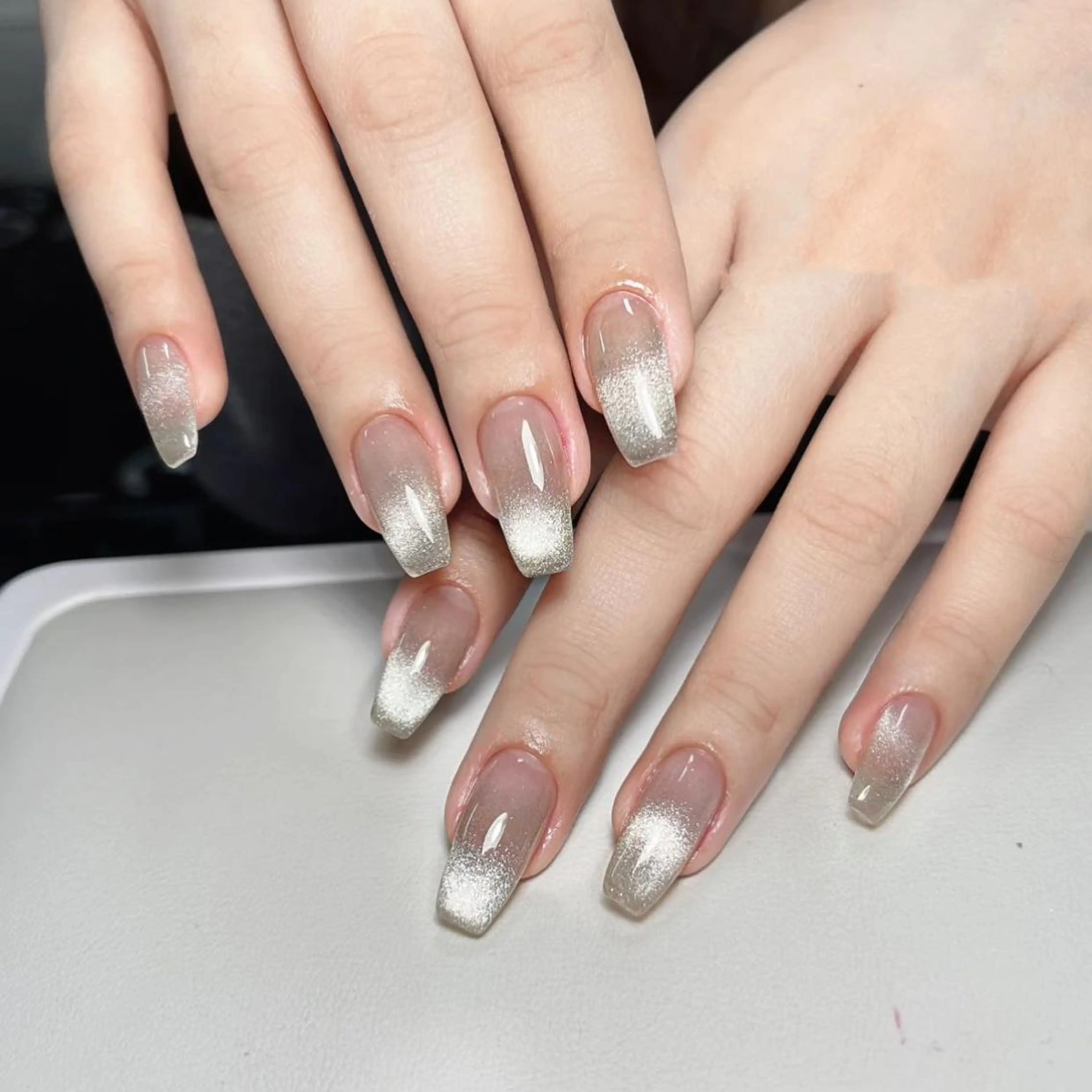 ネイル アートネイル 長さ出し ネイルチップ Queens マオのネイルデザイン