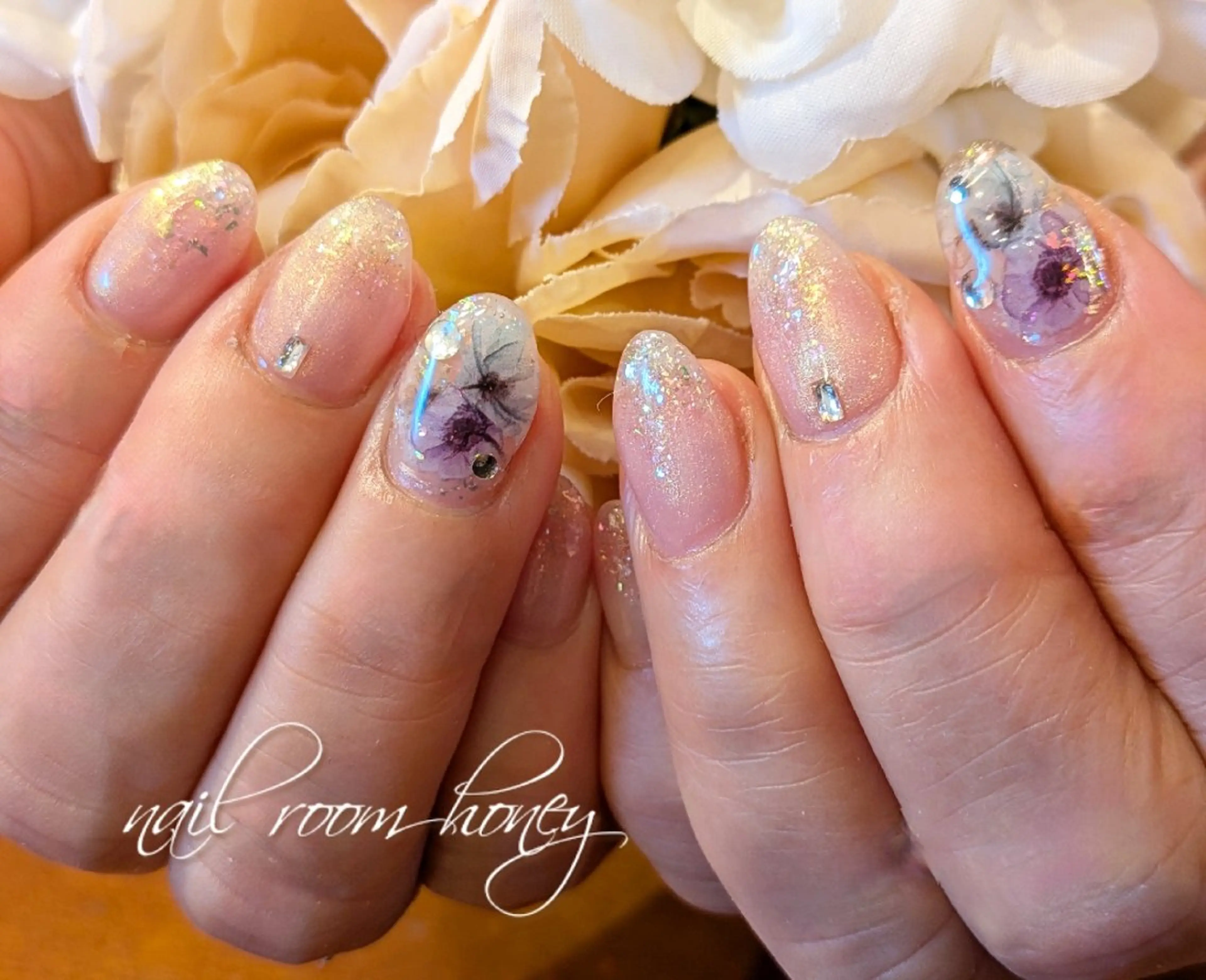 ネイル フラワーネイル シンプルネイル 春ネイル ハンドネイル nail room  honeyのネイルデザイン