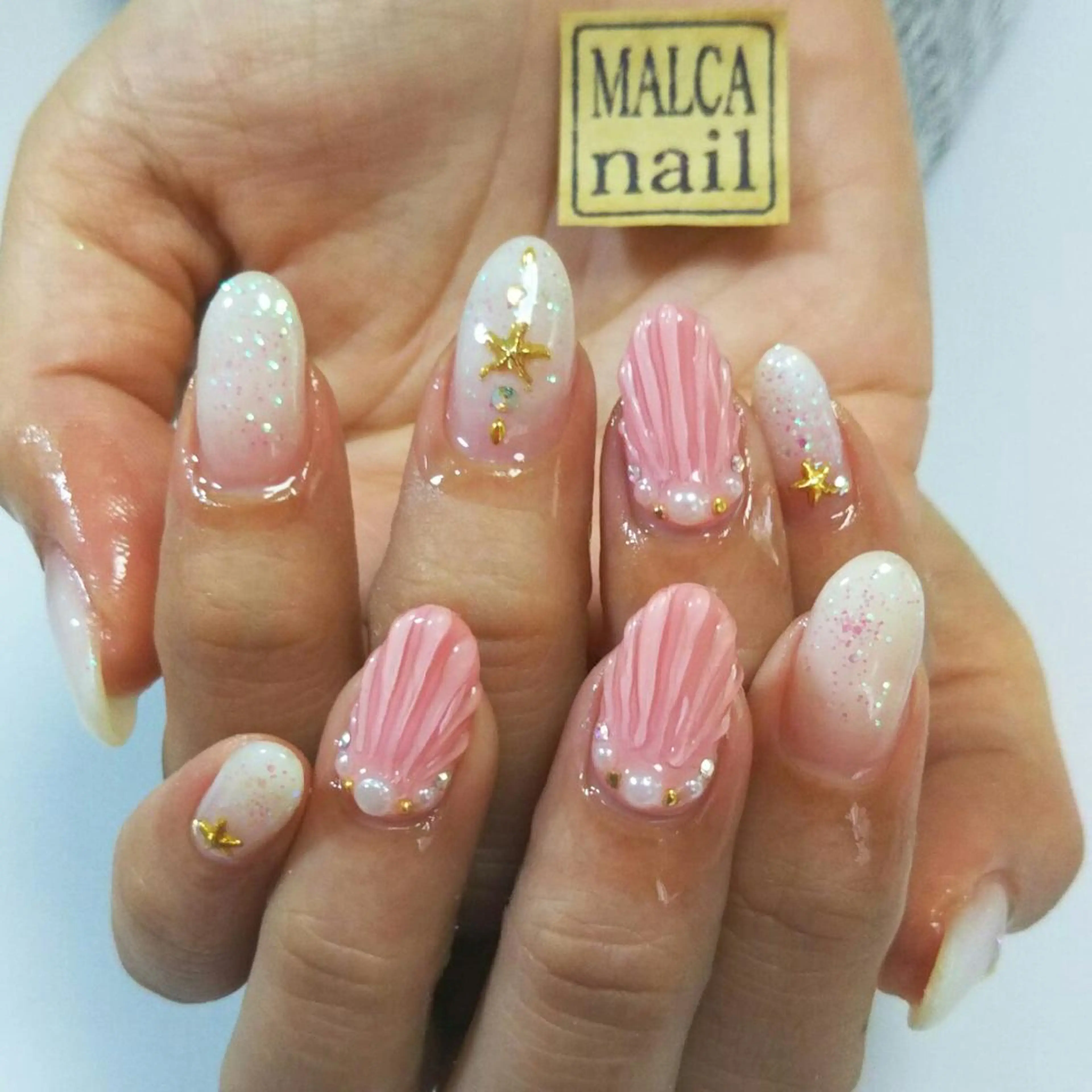 ネイル 荒木 莉奈のネイルデザイン