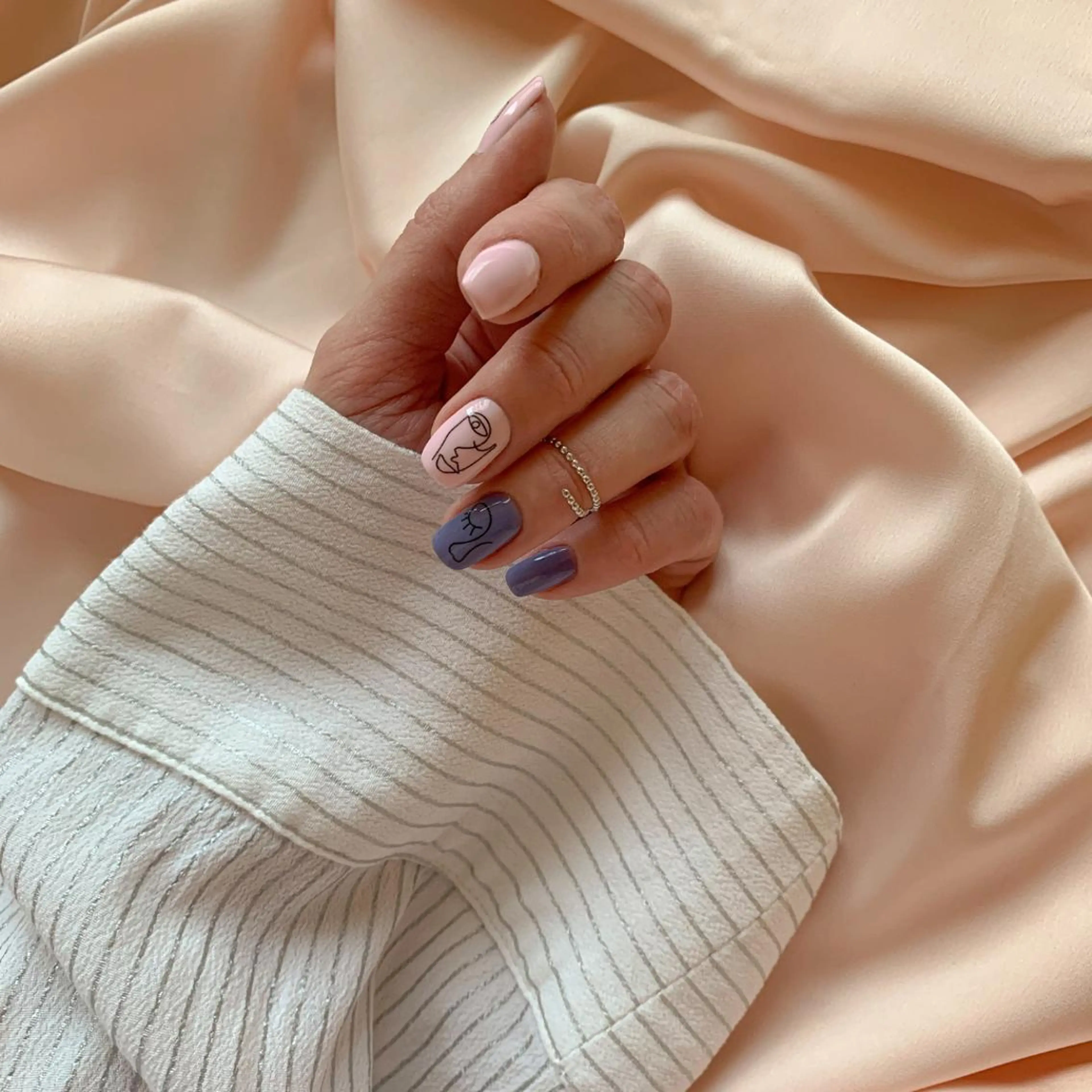 ネイル elu ：nail＆eyeのネイルデザイン