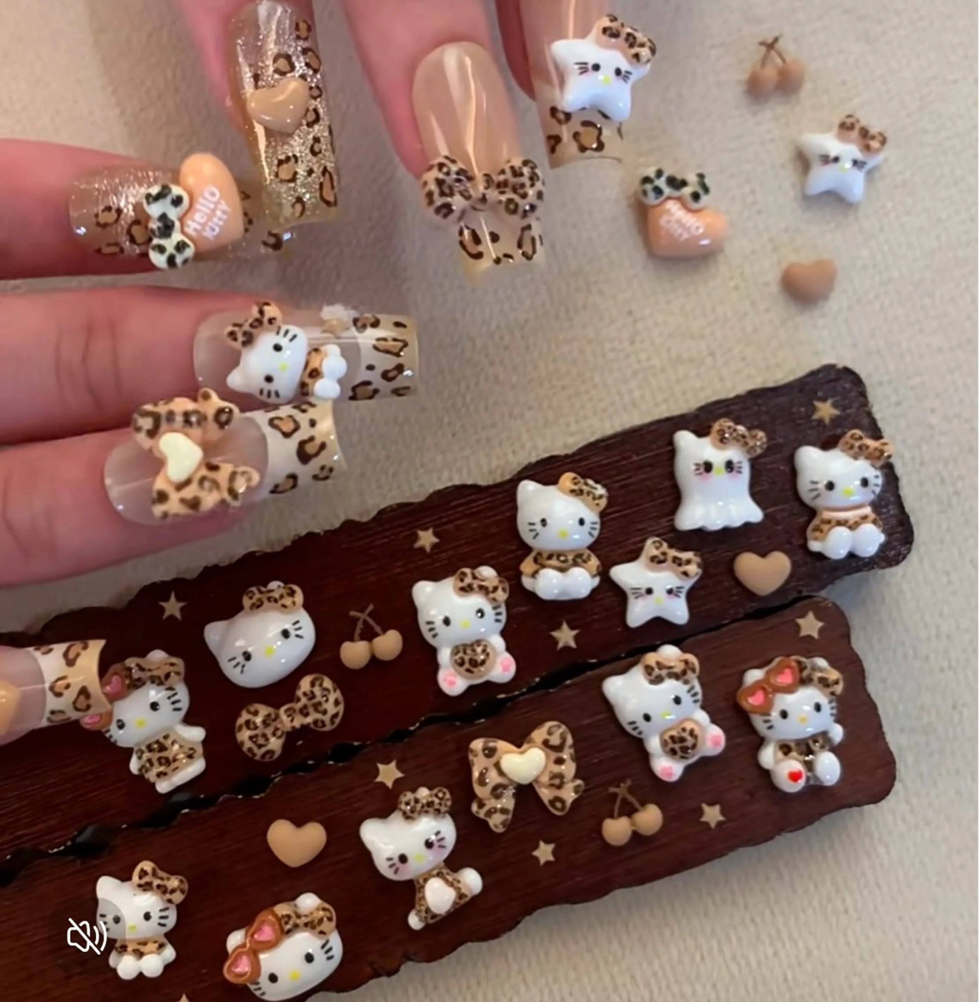 セミロング めぐみのネイルサロン スタッフ練習のネイルデザイン