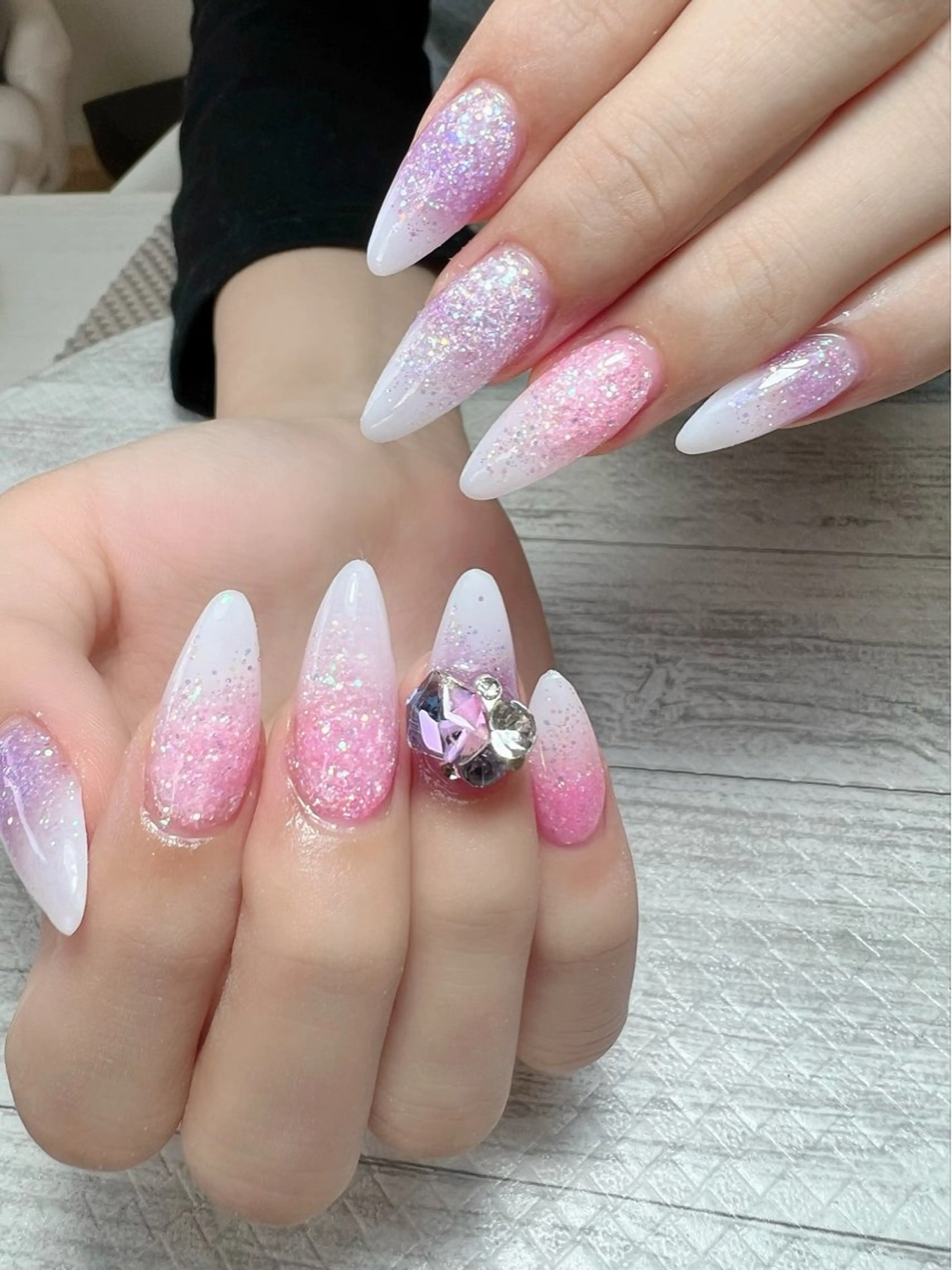 ネイル アートネイル フットネイル ジェルネイル ラメ(グリッター) ラメグラデーション ハンドネイル シェヌネイル JURAのネイルデザイン