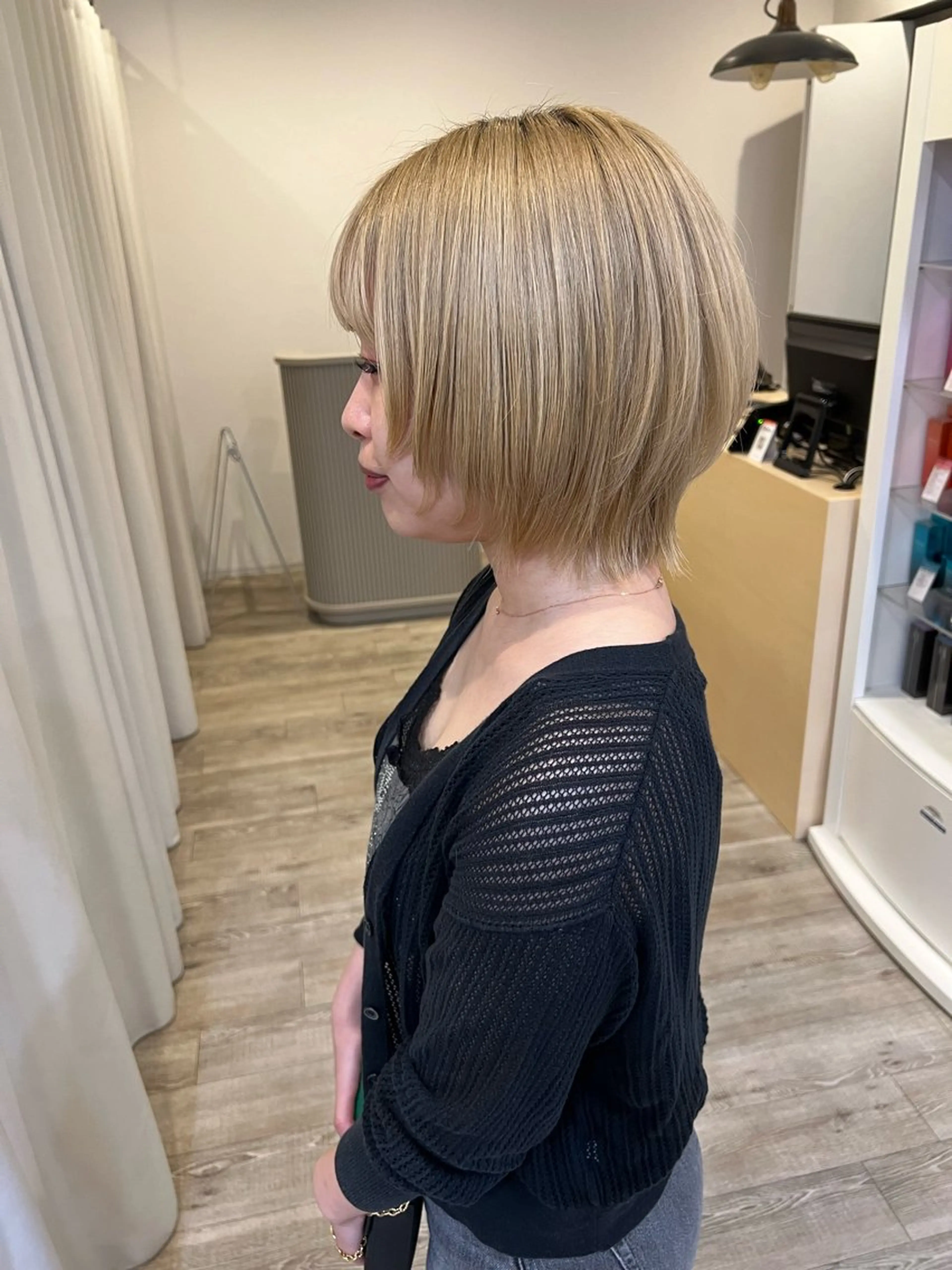 ショート ボブ ショートヘア ウルフカット 西山 幸奈のヘアスタイル