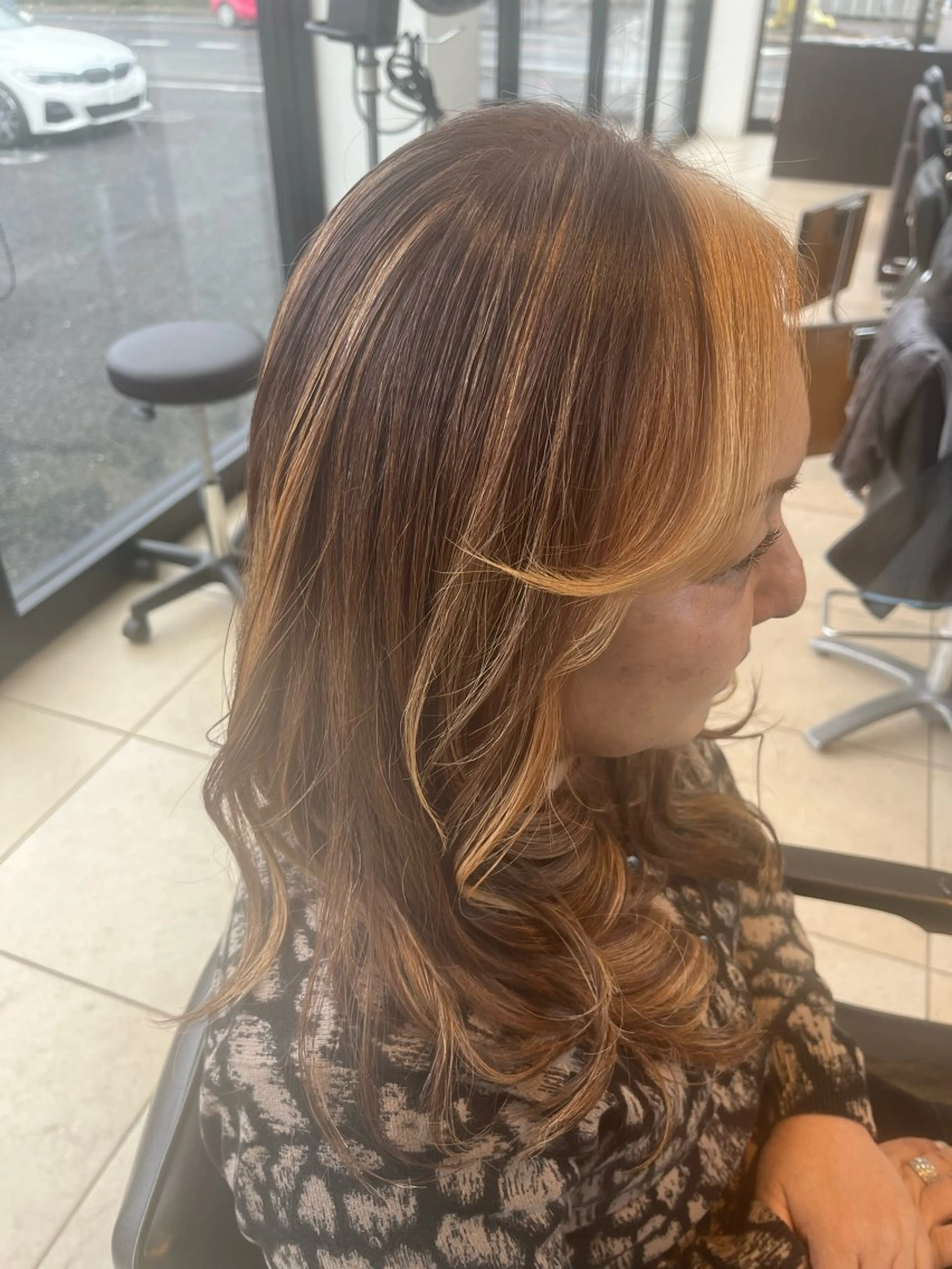 ロング カラー 縮毛矯正 トリートメント ショート・ボブ・髪 質改善🧡関　玲子のヘアスタイル