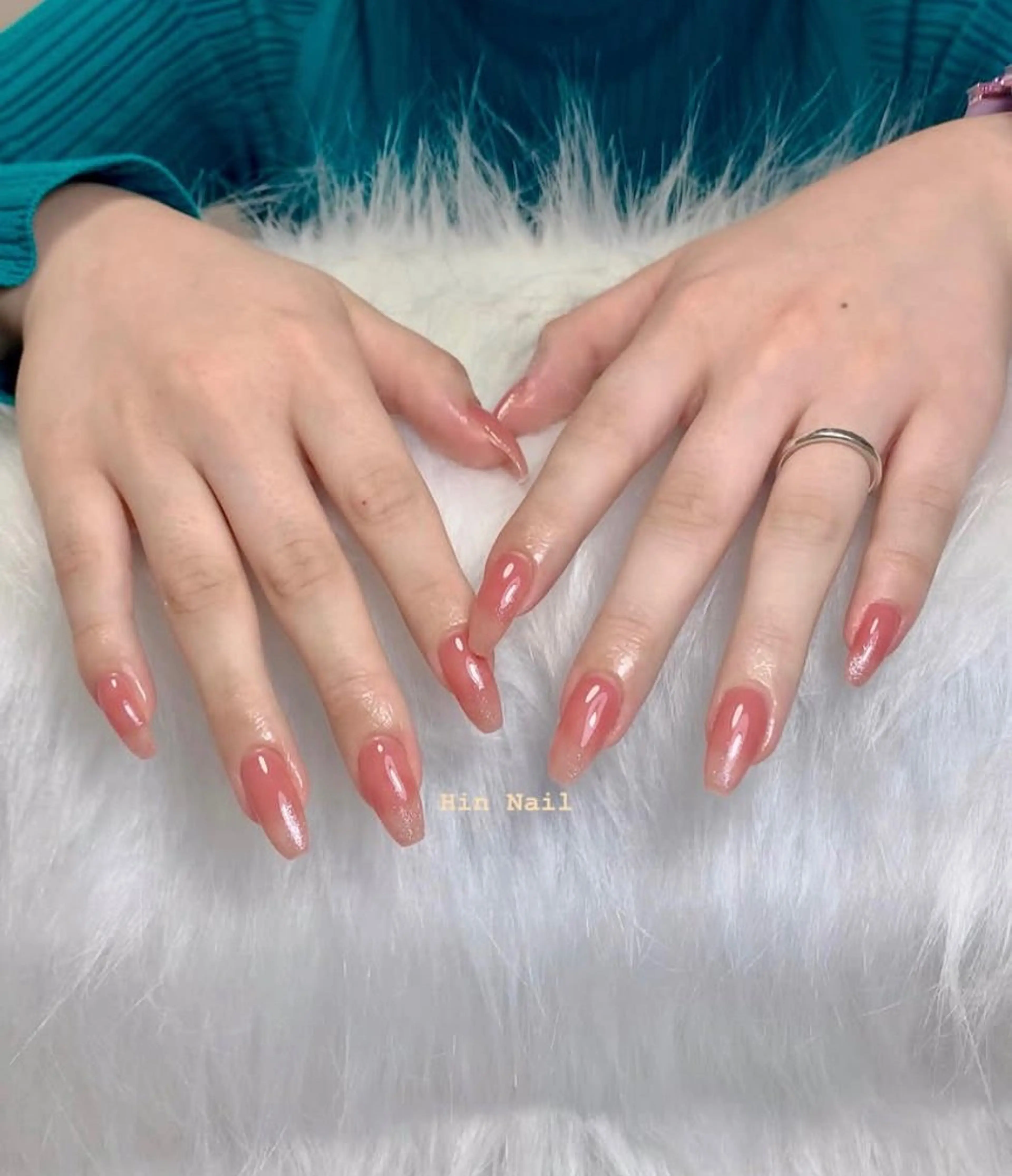 ネイル Hin Nailsのネイルデザイン