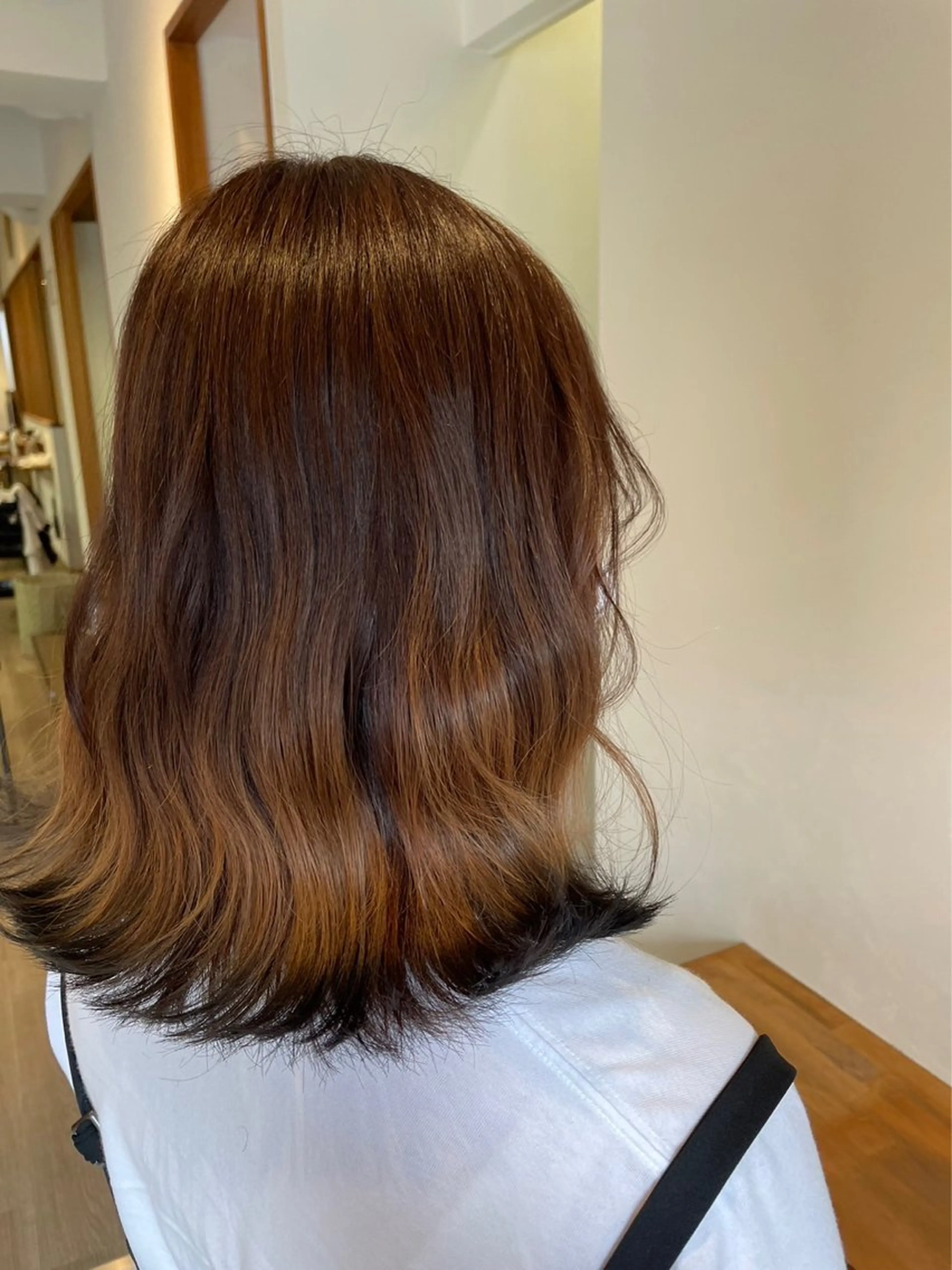 セミロング カラー chill out 南塚口本店のヘアスタイル