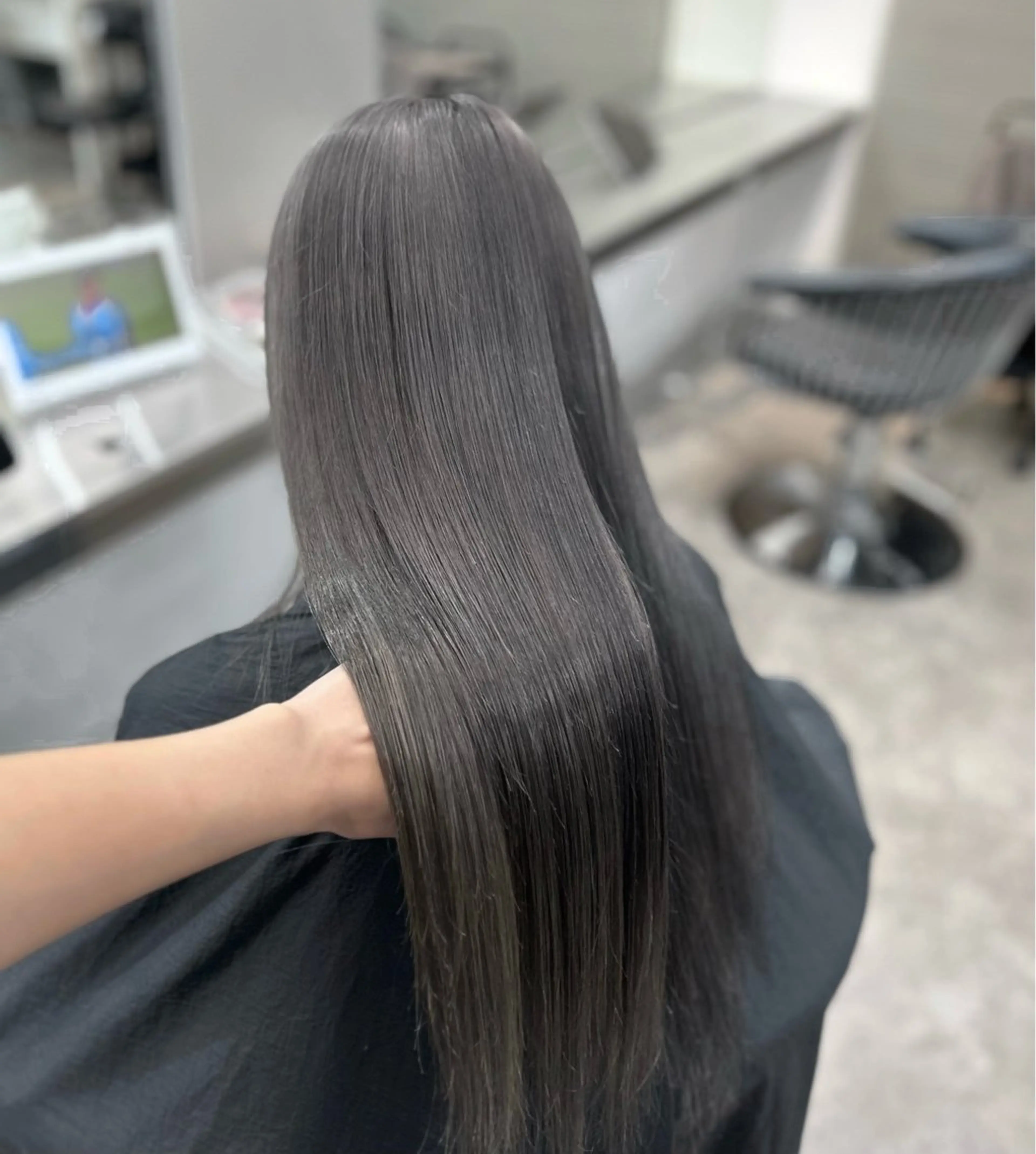 ロング カラー 小林 円香のヘアスタイル
