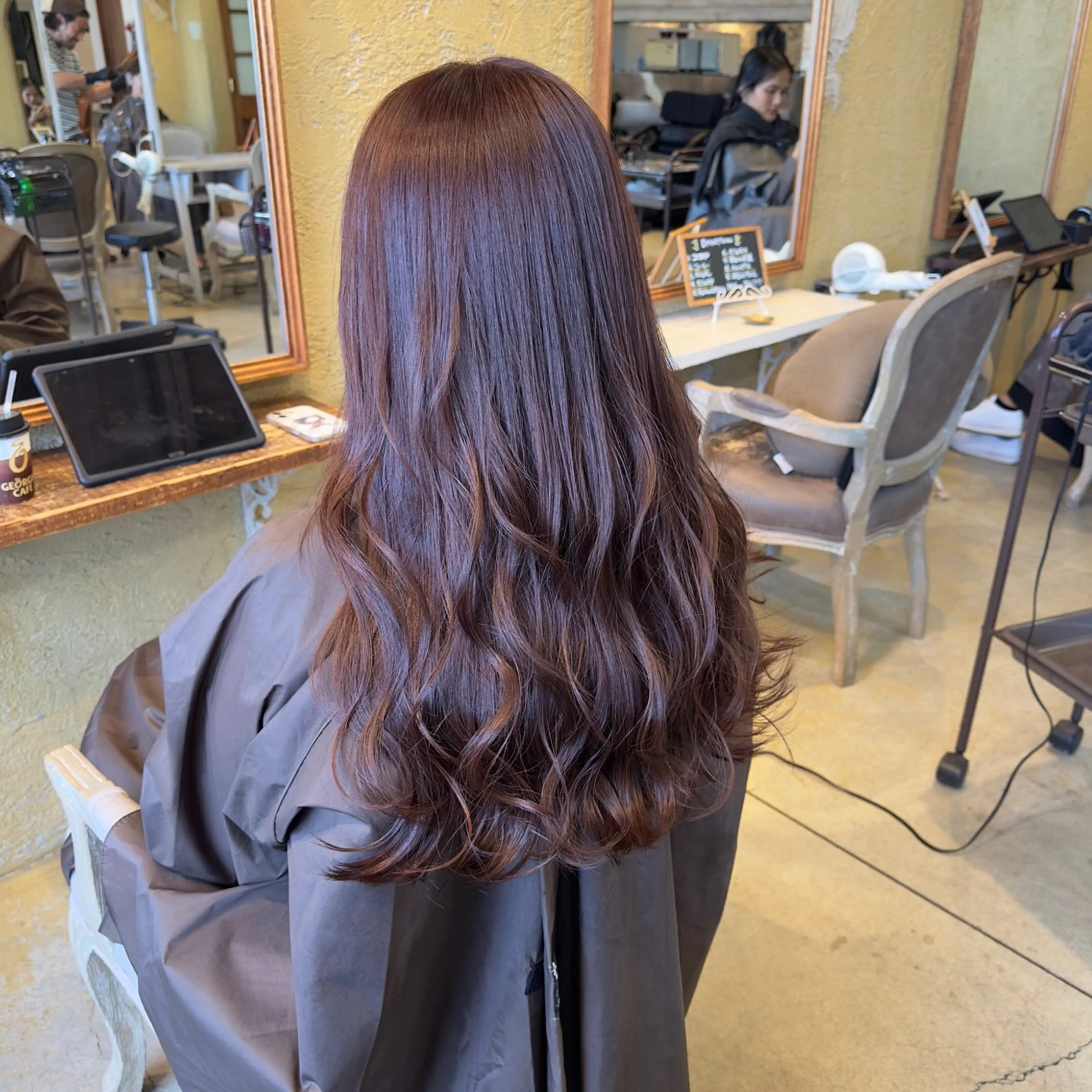 カラー ブリーチ ブラウンカラー ブリーチなしカラー ピンクカラー カット ヘアカラー トリートメント 中村 龍輝のヘアスタイル