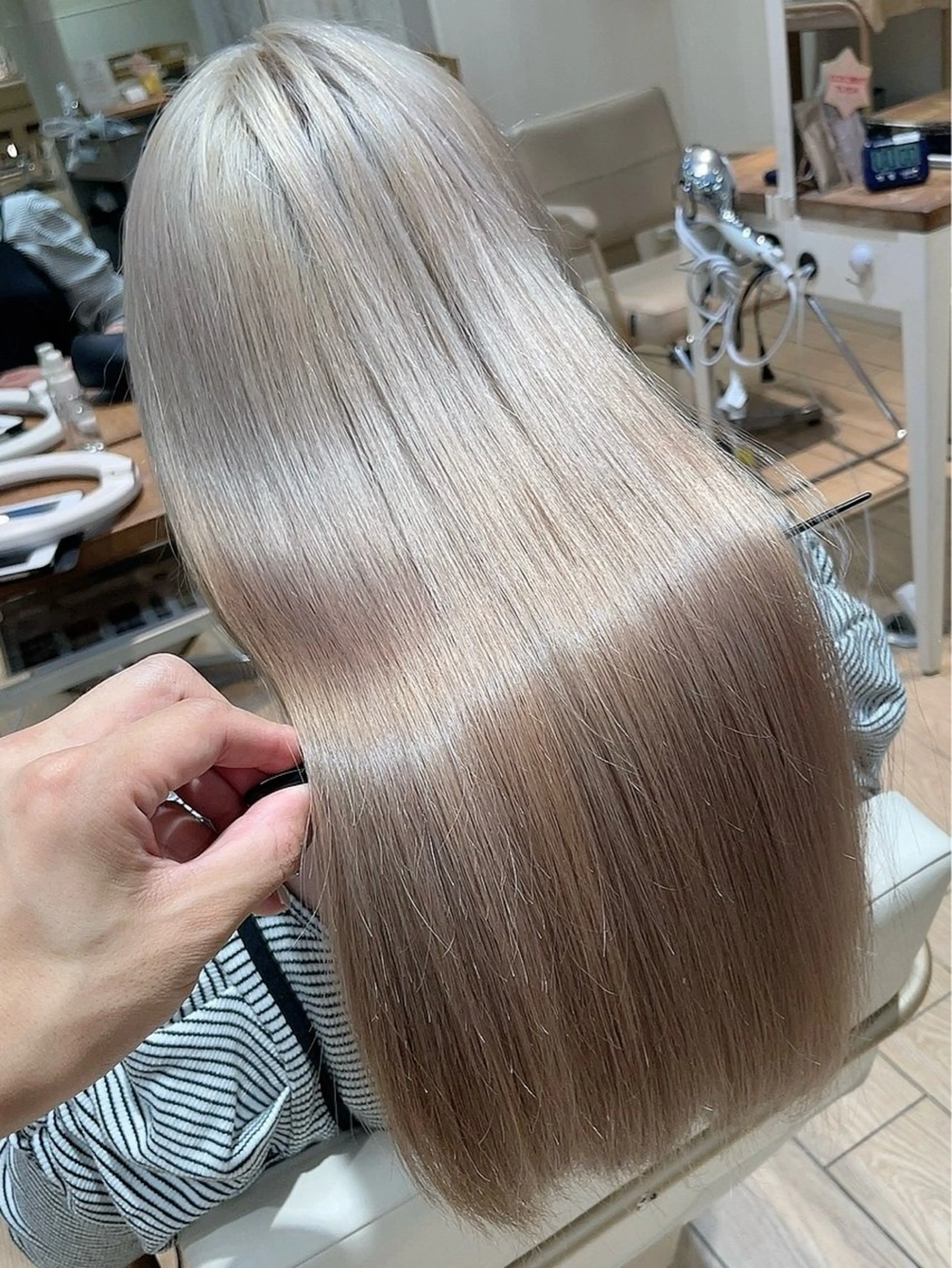 カラー 石原 光希のヘアスタイル