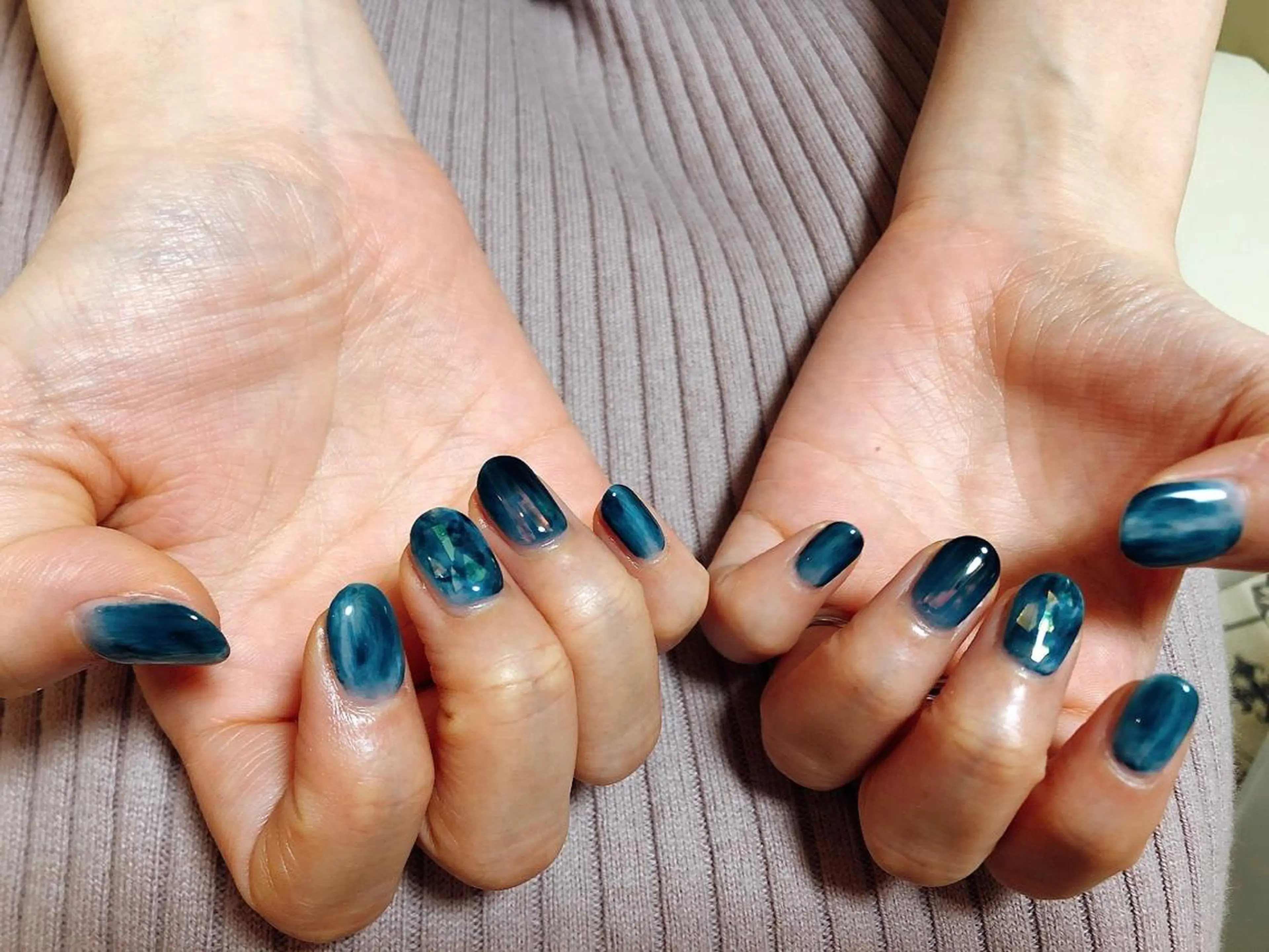 ネイル ブルー ニュアンスネイル kiki nail &brow二子玉川の眉毛・アイブロウイメージ