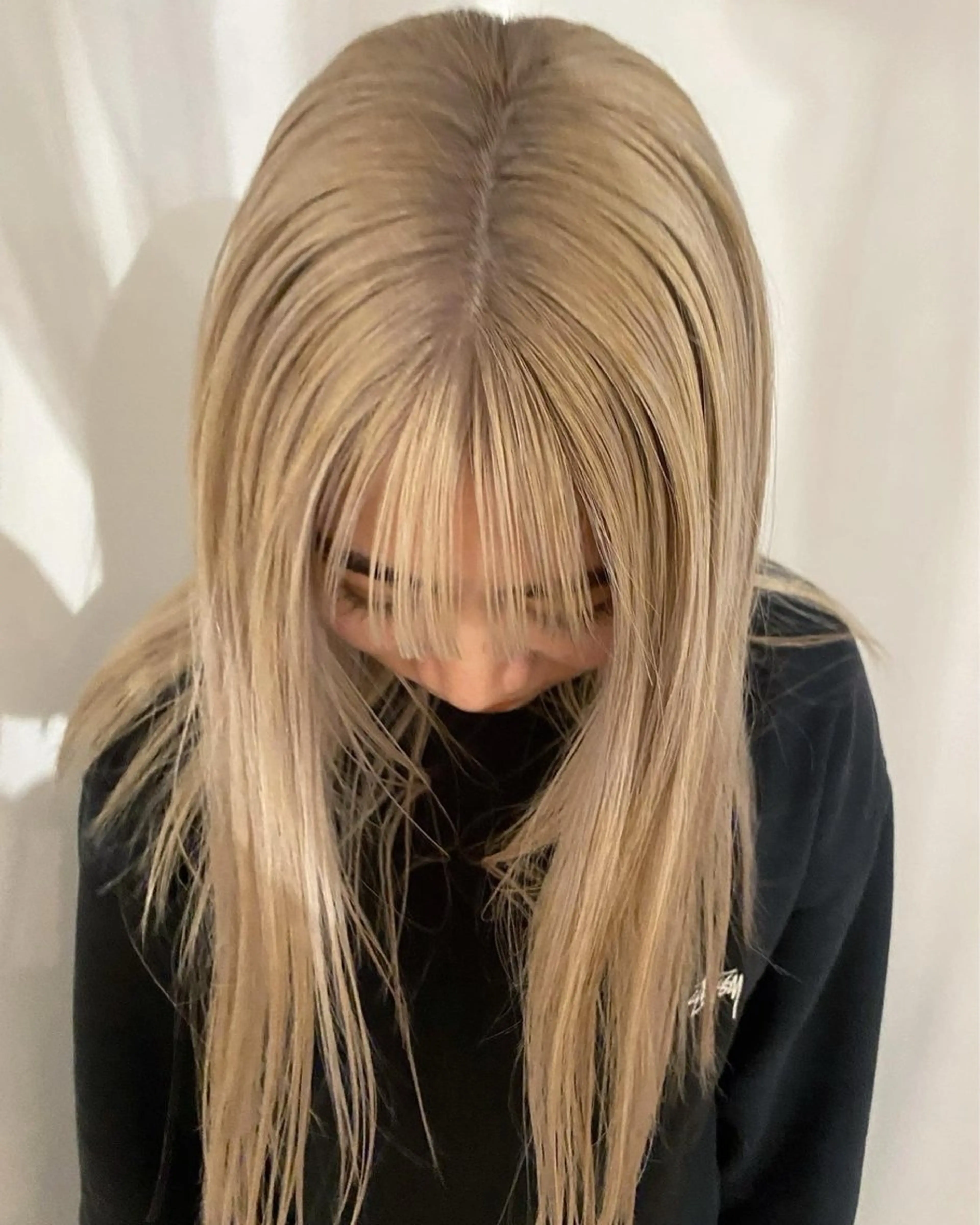 セミロング カラー MOND / PINのヘアスタイル