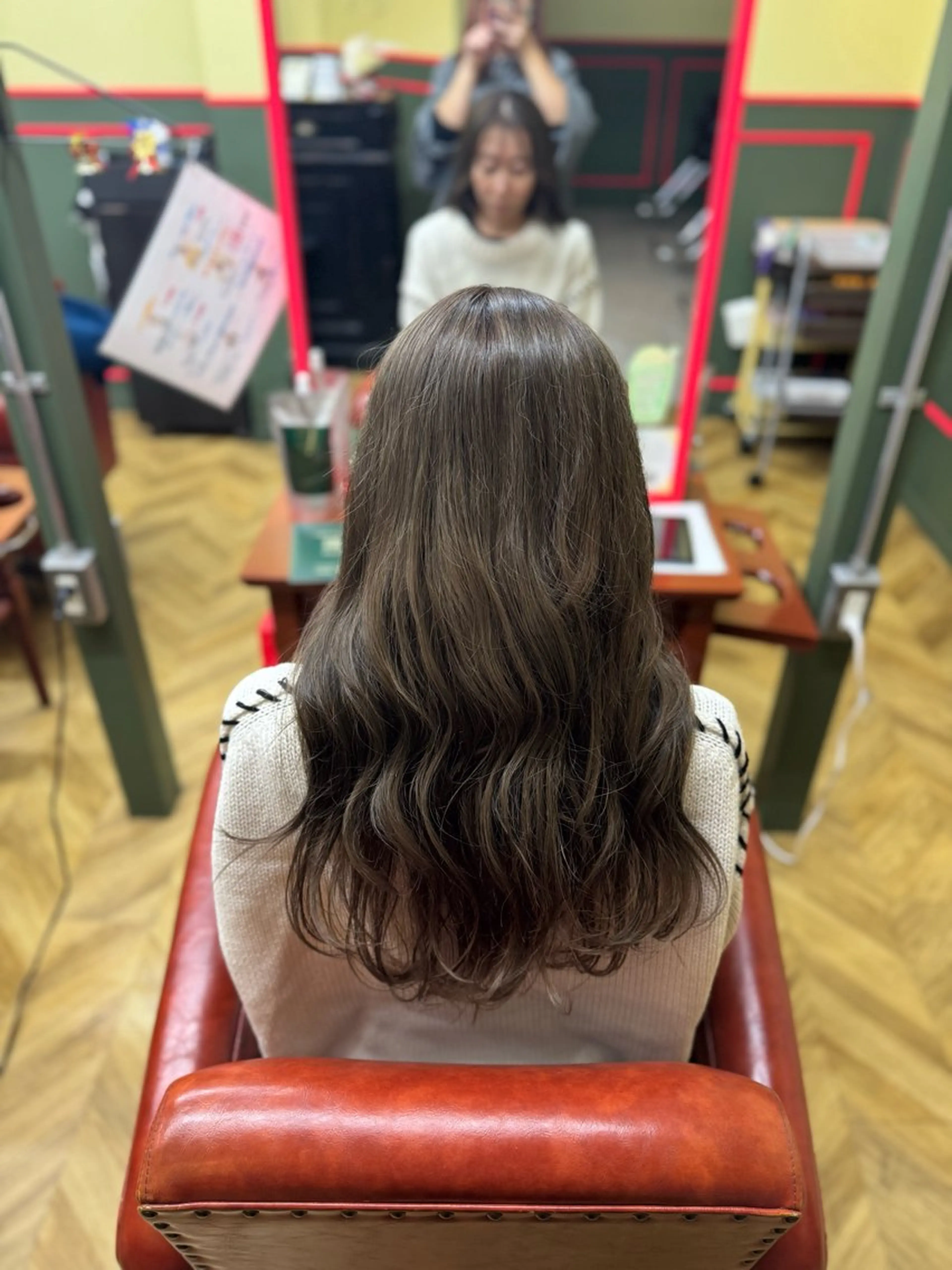 ロング カラー 米倉 麻衣のヘアスタイル