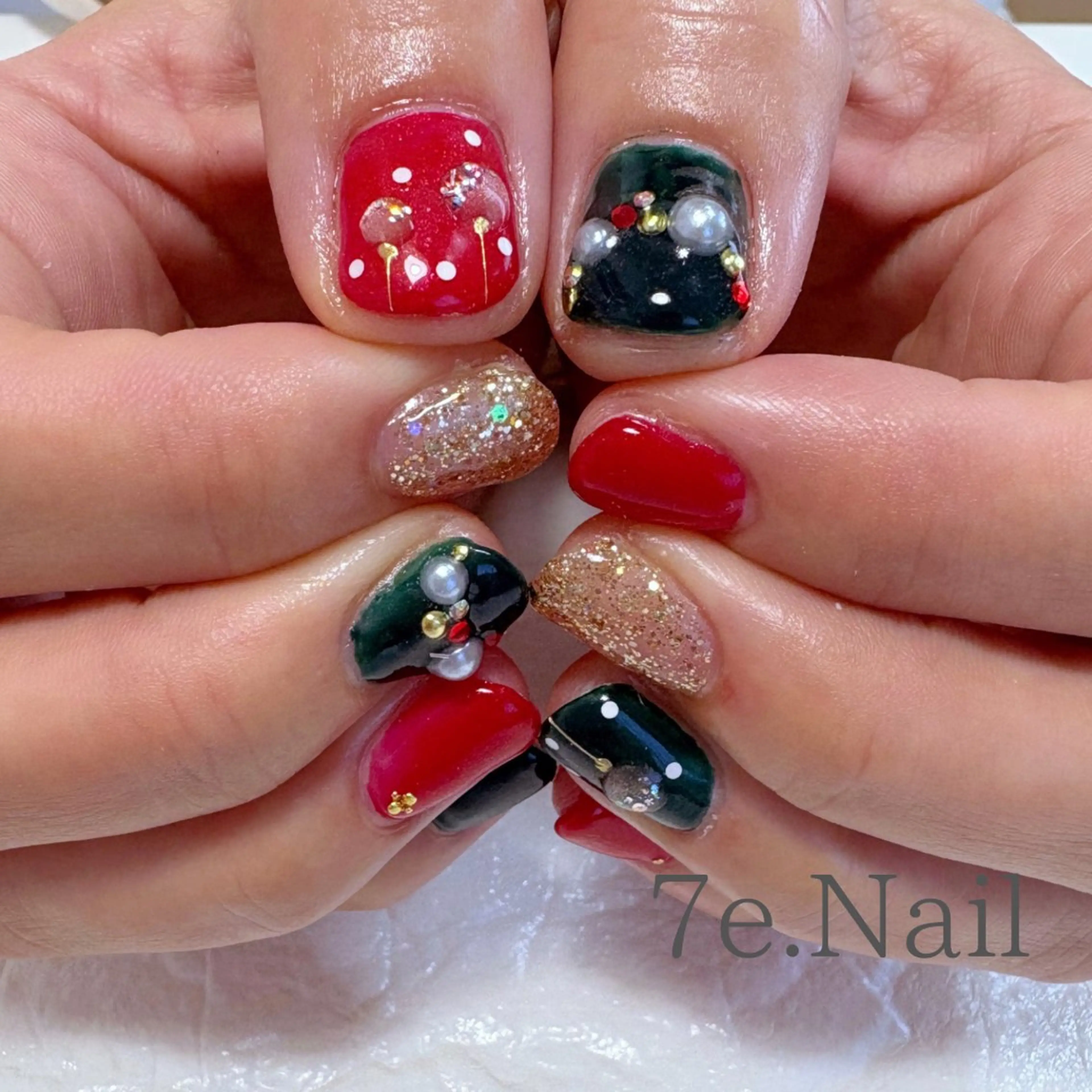 ネイル 7e. Nailのネイルデザイン