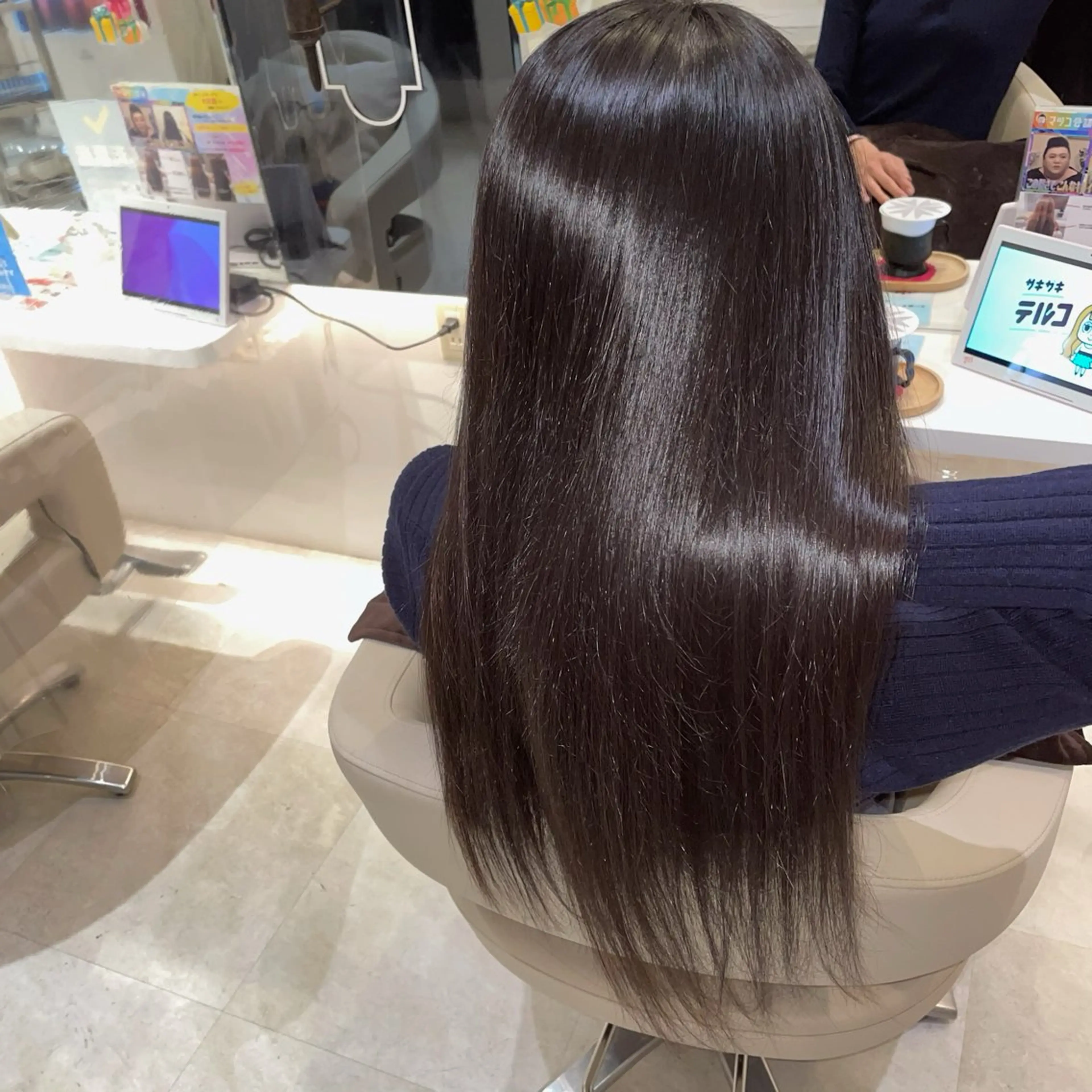 ロング トリートメント カット トリートメント 朝尾 愛花のヘアスタイル