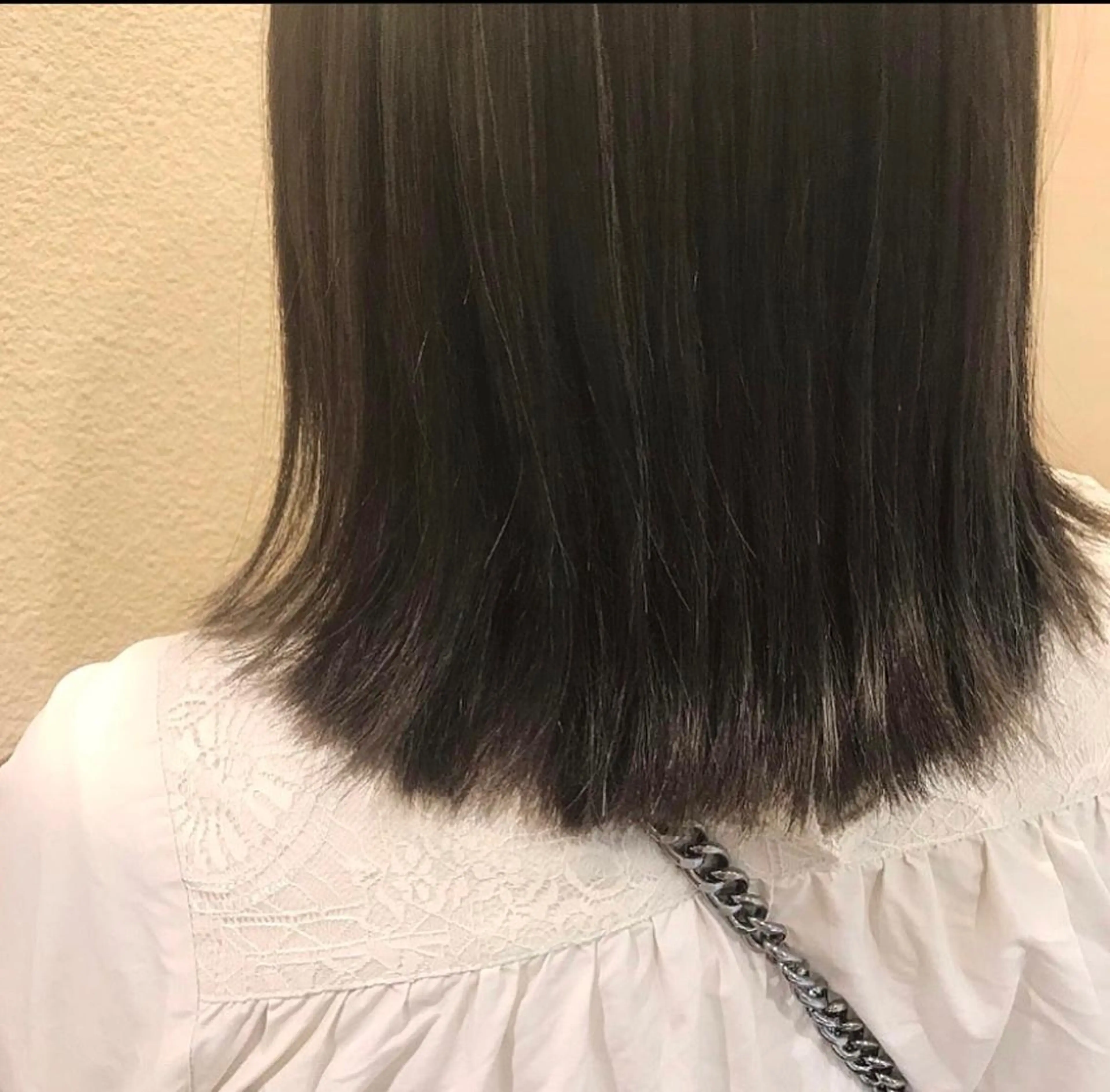 ショート カラー 滝本 里実のヘアスタイル