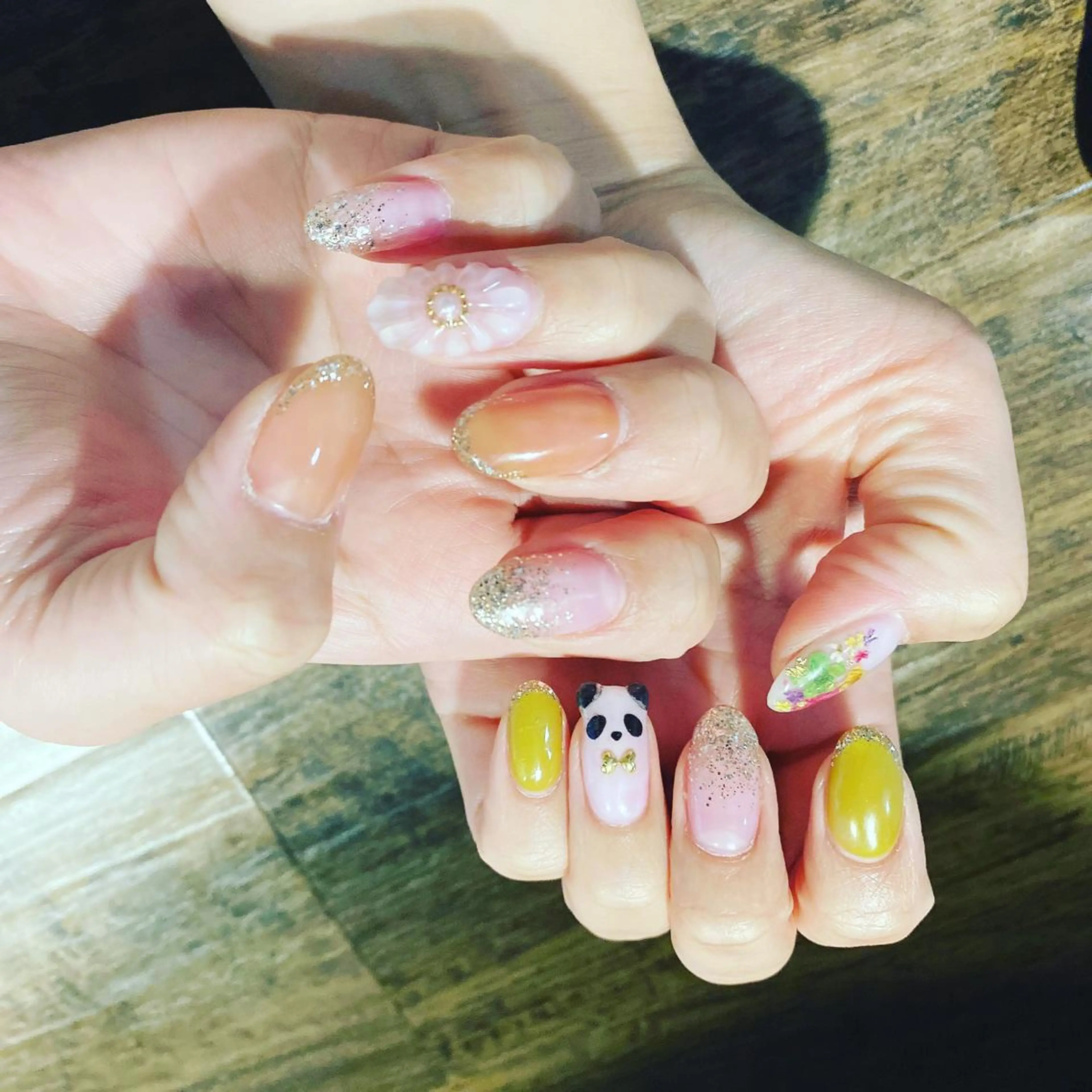 ネイル N._._. clawのネイルデザイン