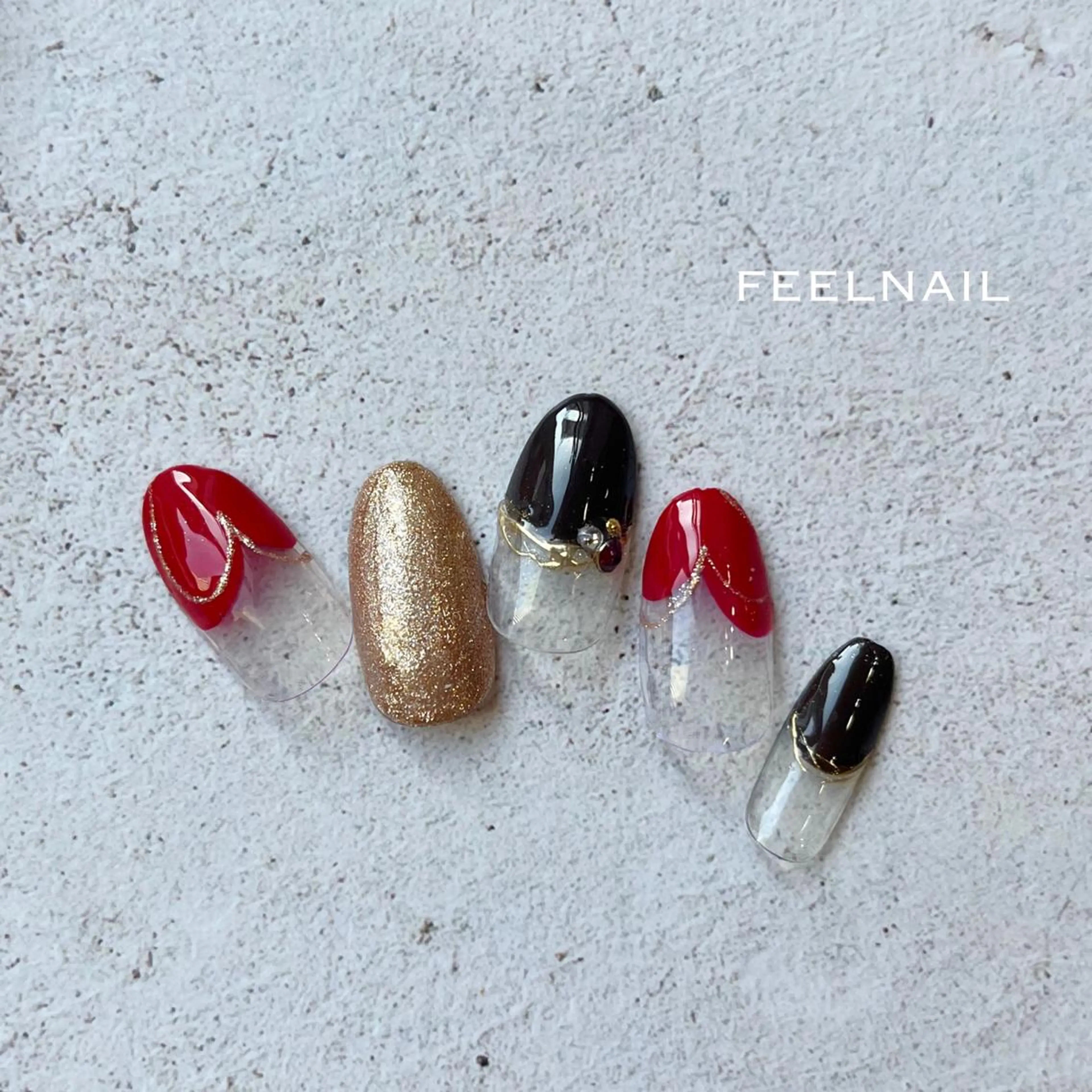 ネイル フレンチネイル ハート バレンタイン 近藤 あみのネイルデザイン