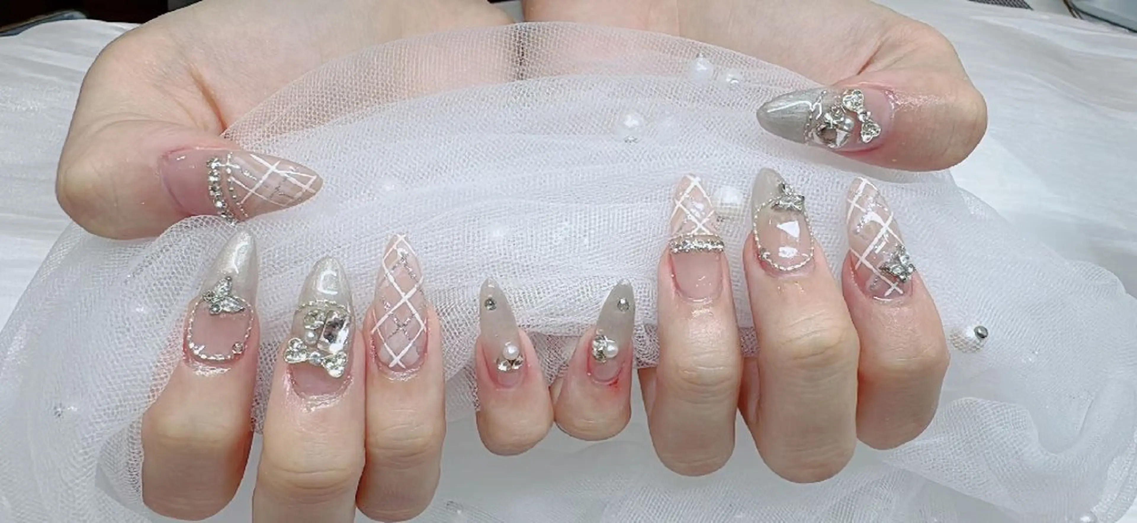 ネイル フットネイル フレンチネイル ジェルネイル ガラスフレンチ 韓国ネイル ハンドネイル ハンドケア The  Nail 新大久保店のその他イメージ