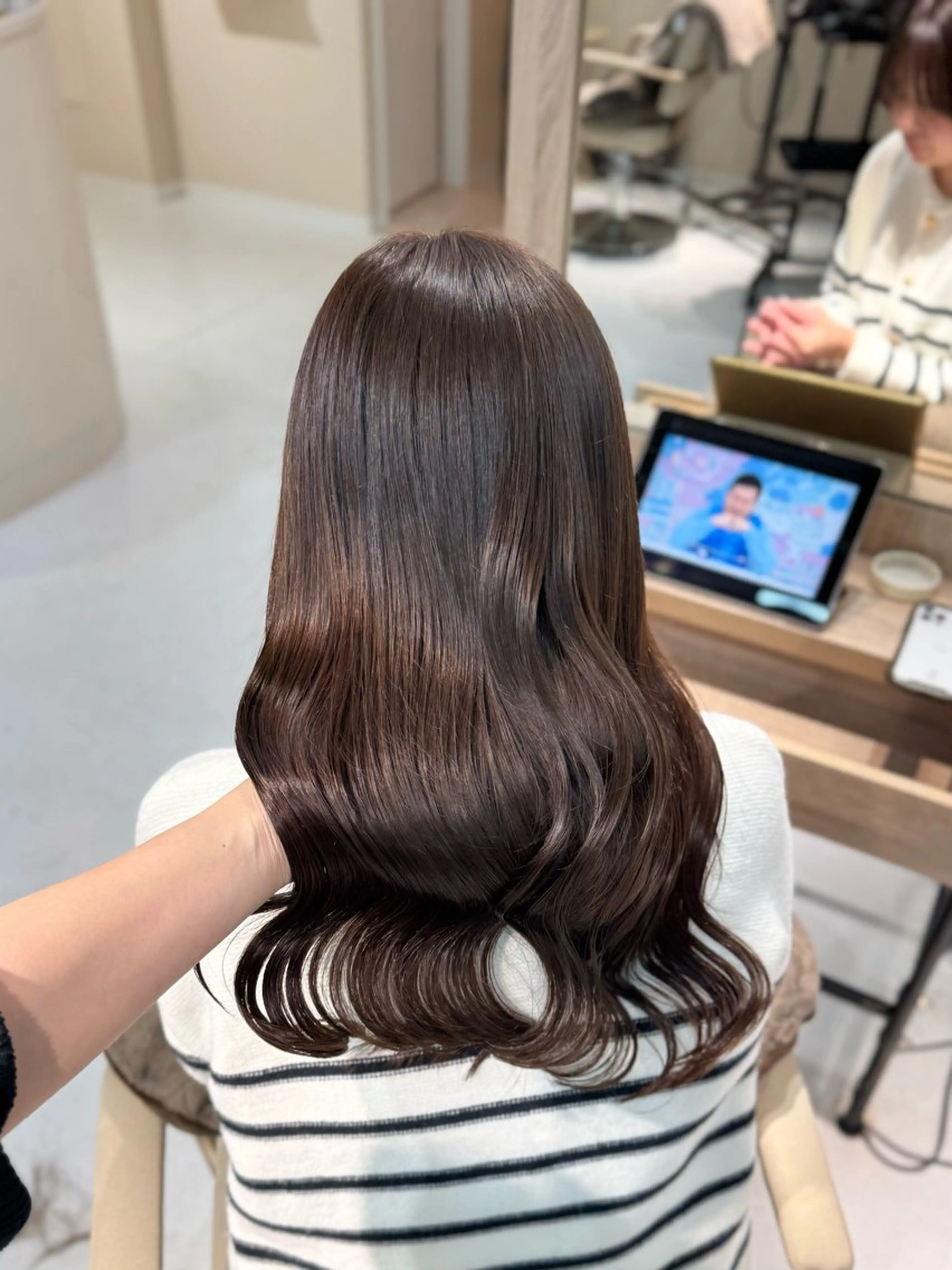 セミロング カラー ブラウンカラー チョコレートブラウン カット ヘアカラー jupreÿ 𝒔𝒂𝒚𝒂🍓のヘアスタイル