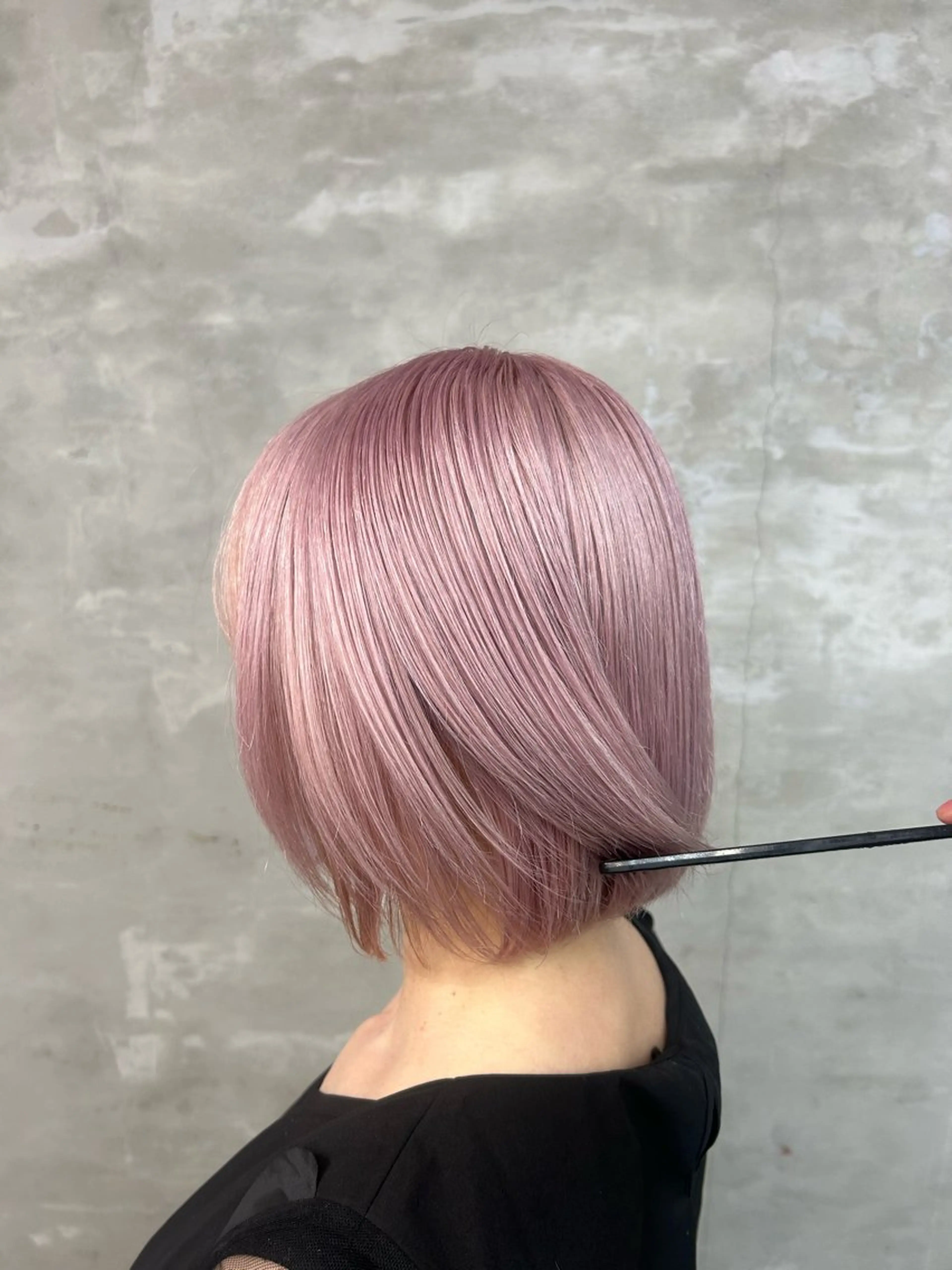 ショート カラー ブリーチ ヘアカラー 💜Noa /艶髪ハイトーン💫のヘアスタイル