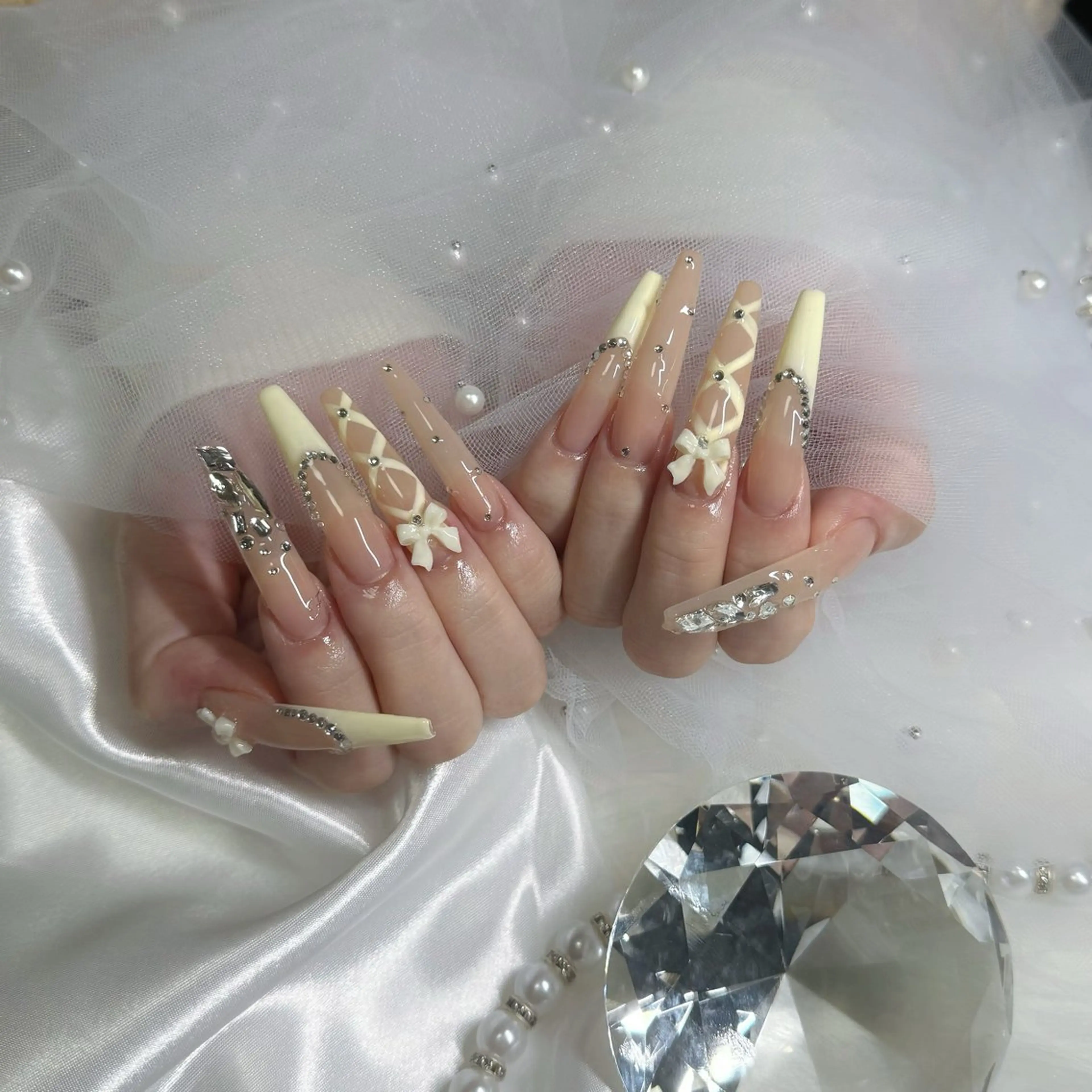ネイル フレンチネイル キラキラネイル ハンドネイル 💎Rina💎 自宅サロン✨のネイルデザイン