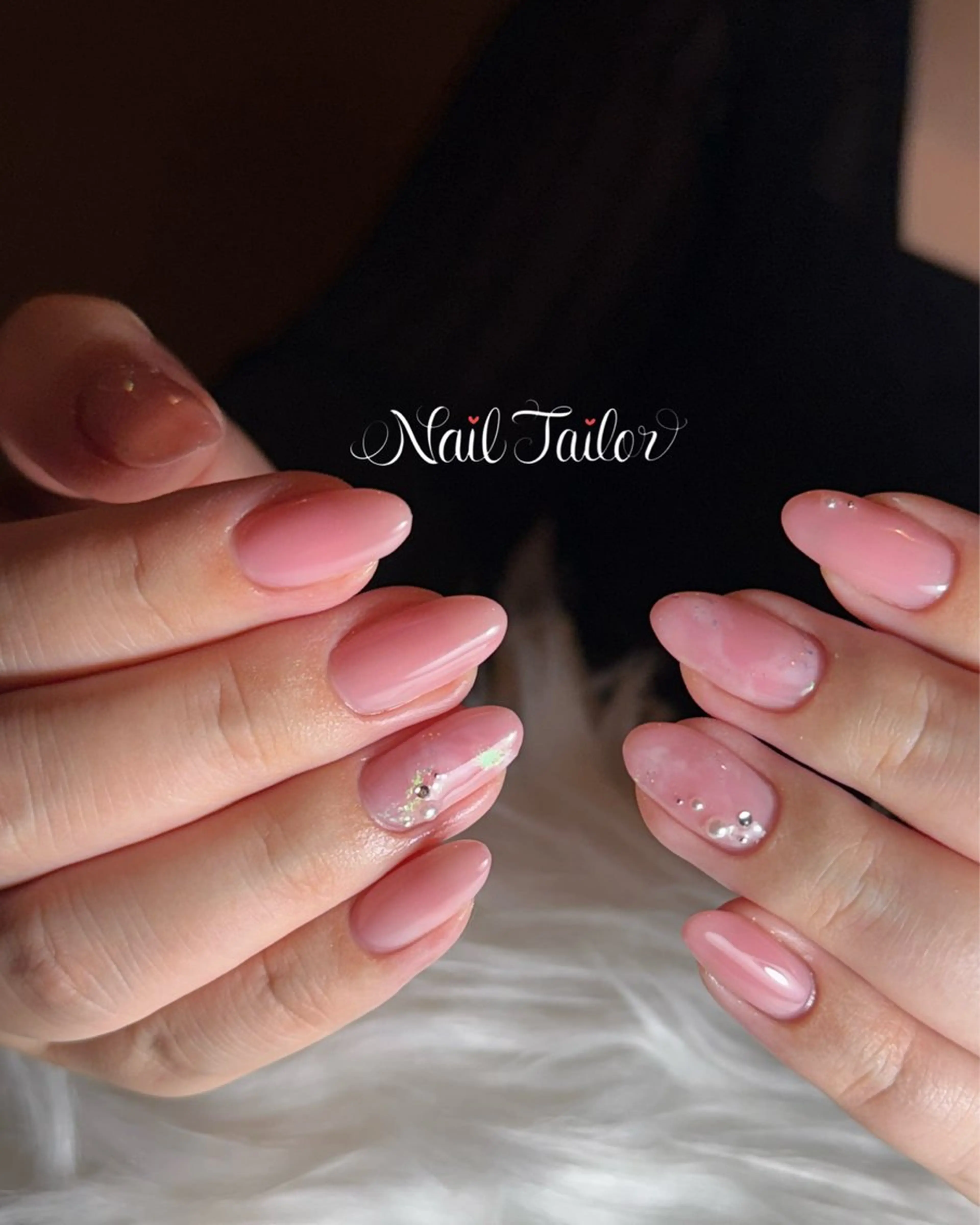 ネイル キラキラネイル ラメ(グリッター) ロングネイル ニュアンスネイル オフィスネイル ハンドネイル 〜Nail Tailor〜 ネイルテイラー所属・NailTailor ネイルテイラーのネイルデザイン